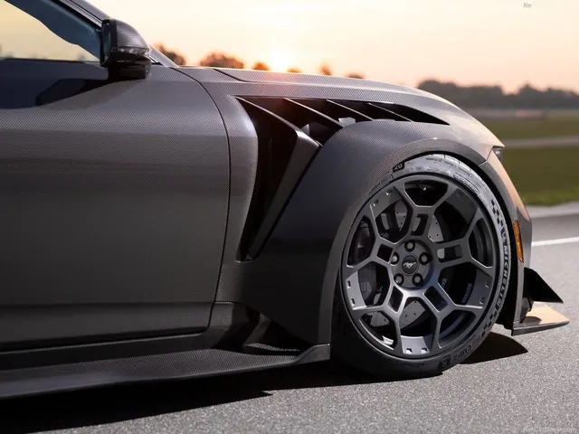 Ford Mustang GTD Liquid Carbon (2026)
