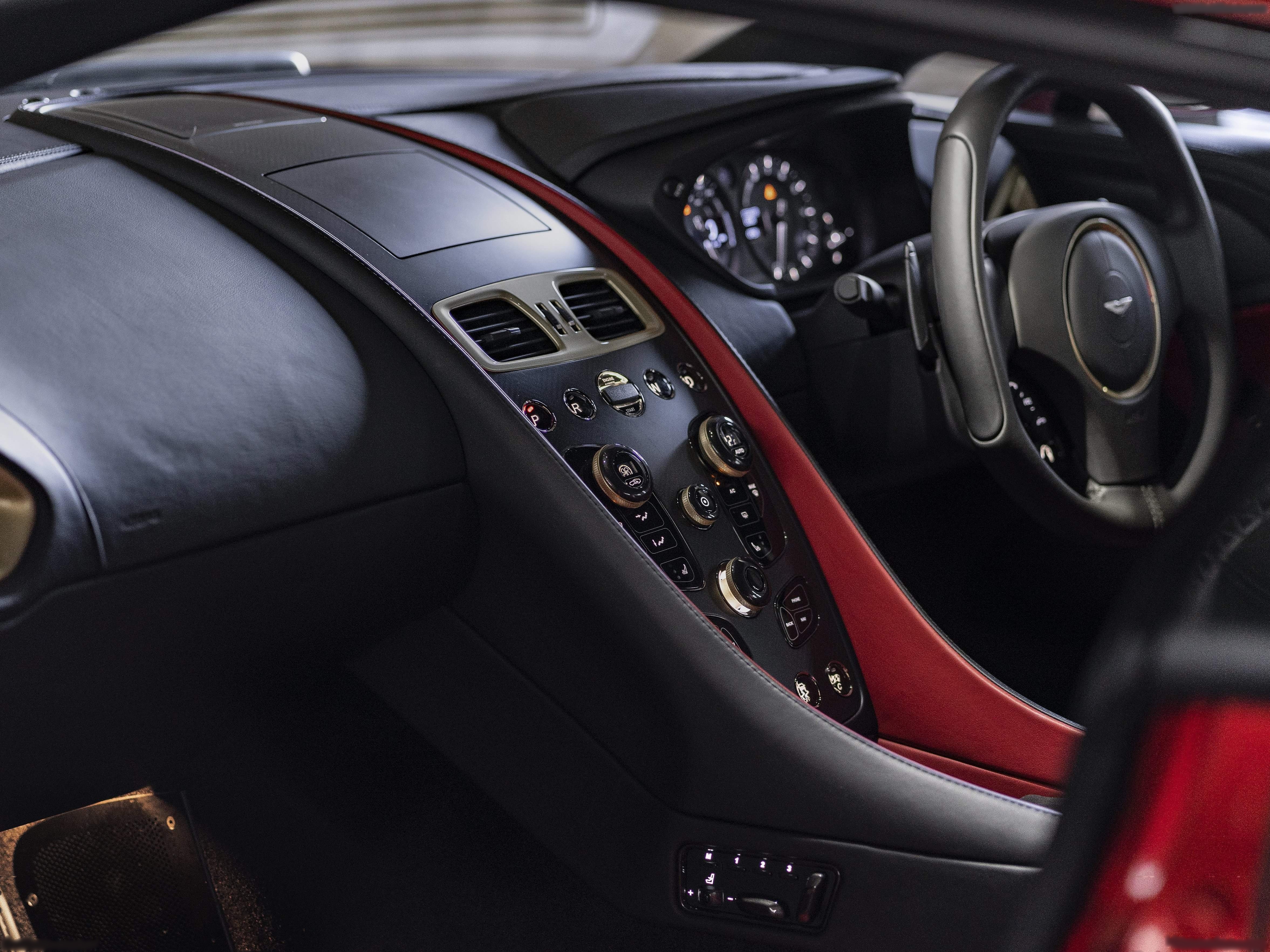 Aston Martin Vanquish Zagato (2017) - Interior