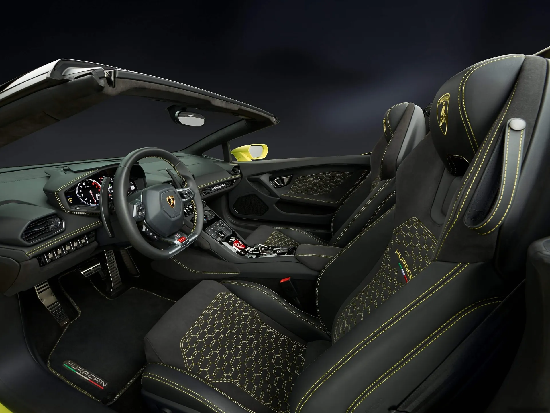 Lamborghini Huracan RWD Spyder (2017) - Interior