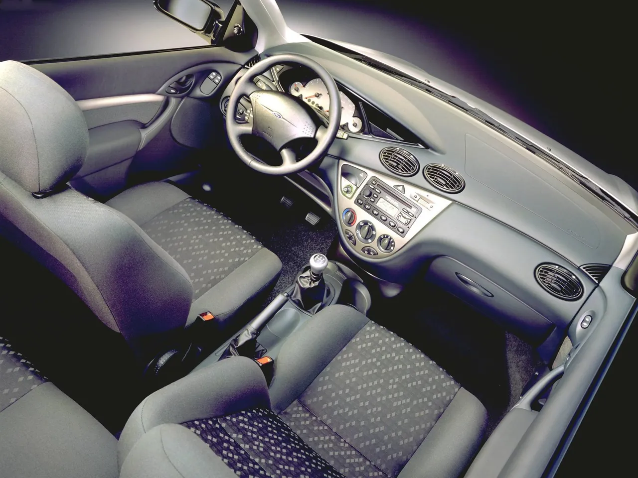 Ford Focus (1998) – interiér