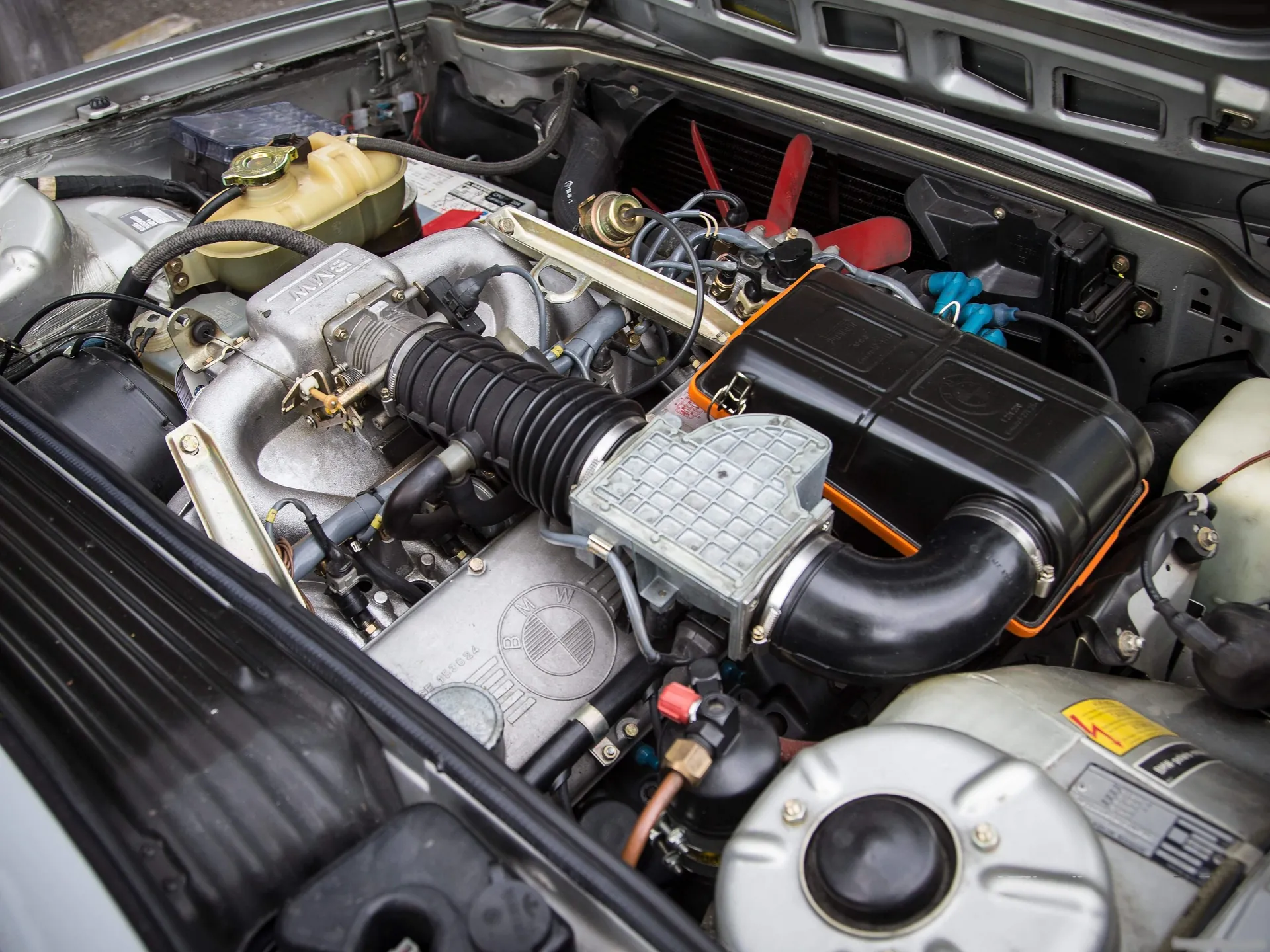 BMW 635CSi (1978) – motor