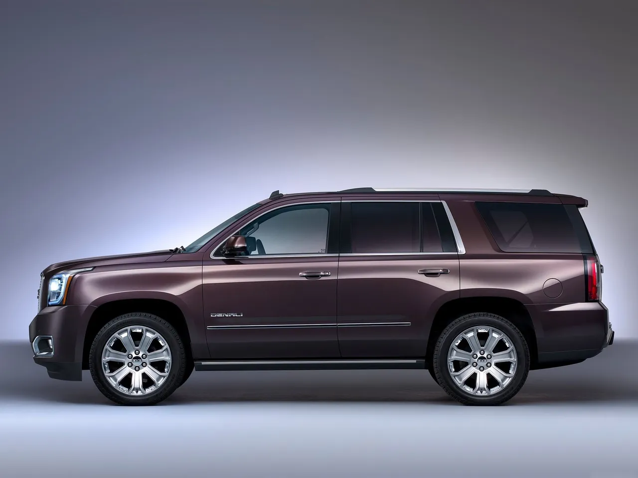 GMC Yukon Denali (2015) – boční profil