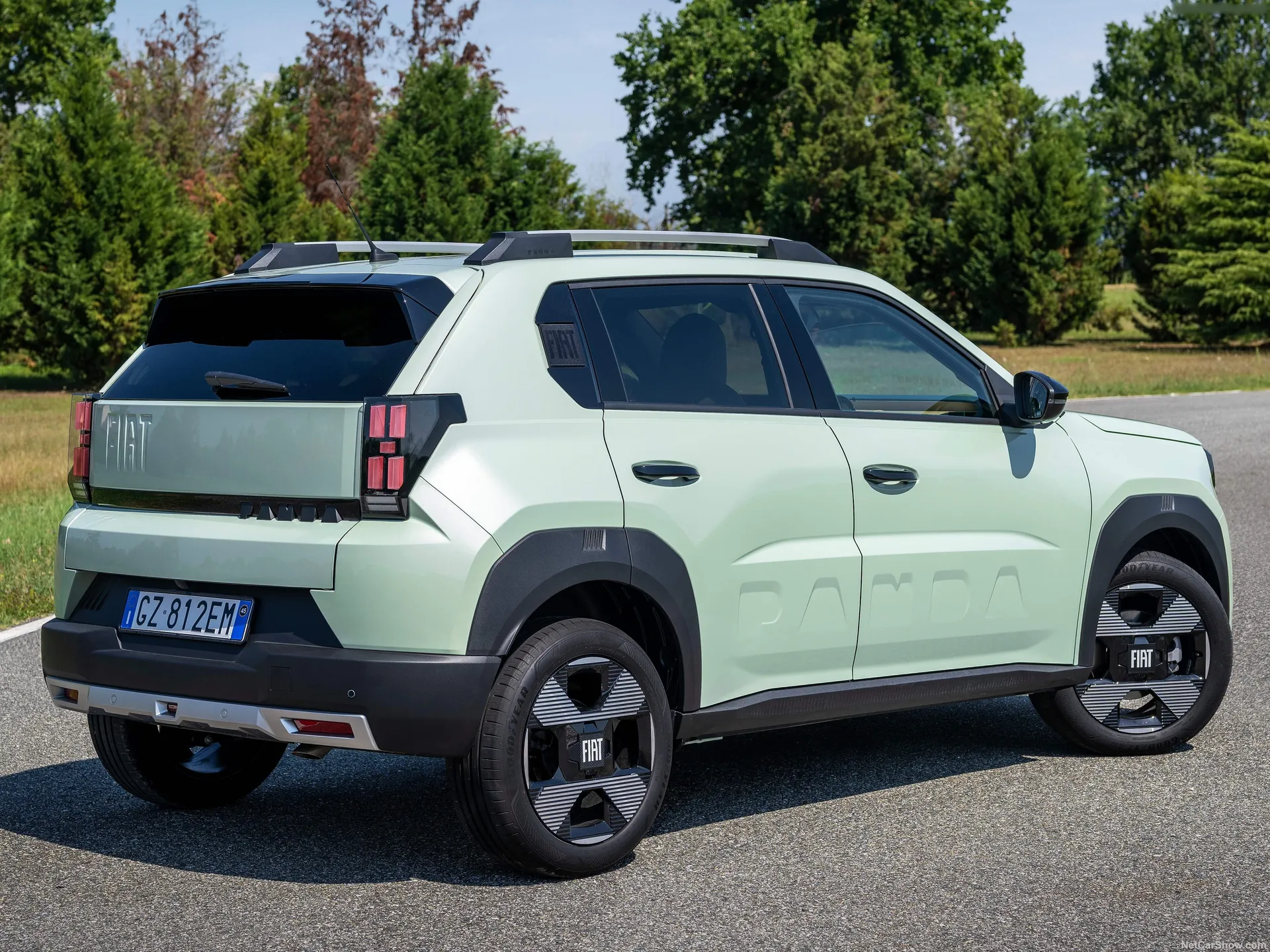 Fiat Grande Panda Petrol (2026) – zadní tříčtvrteční pohled
