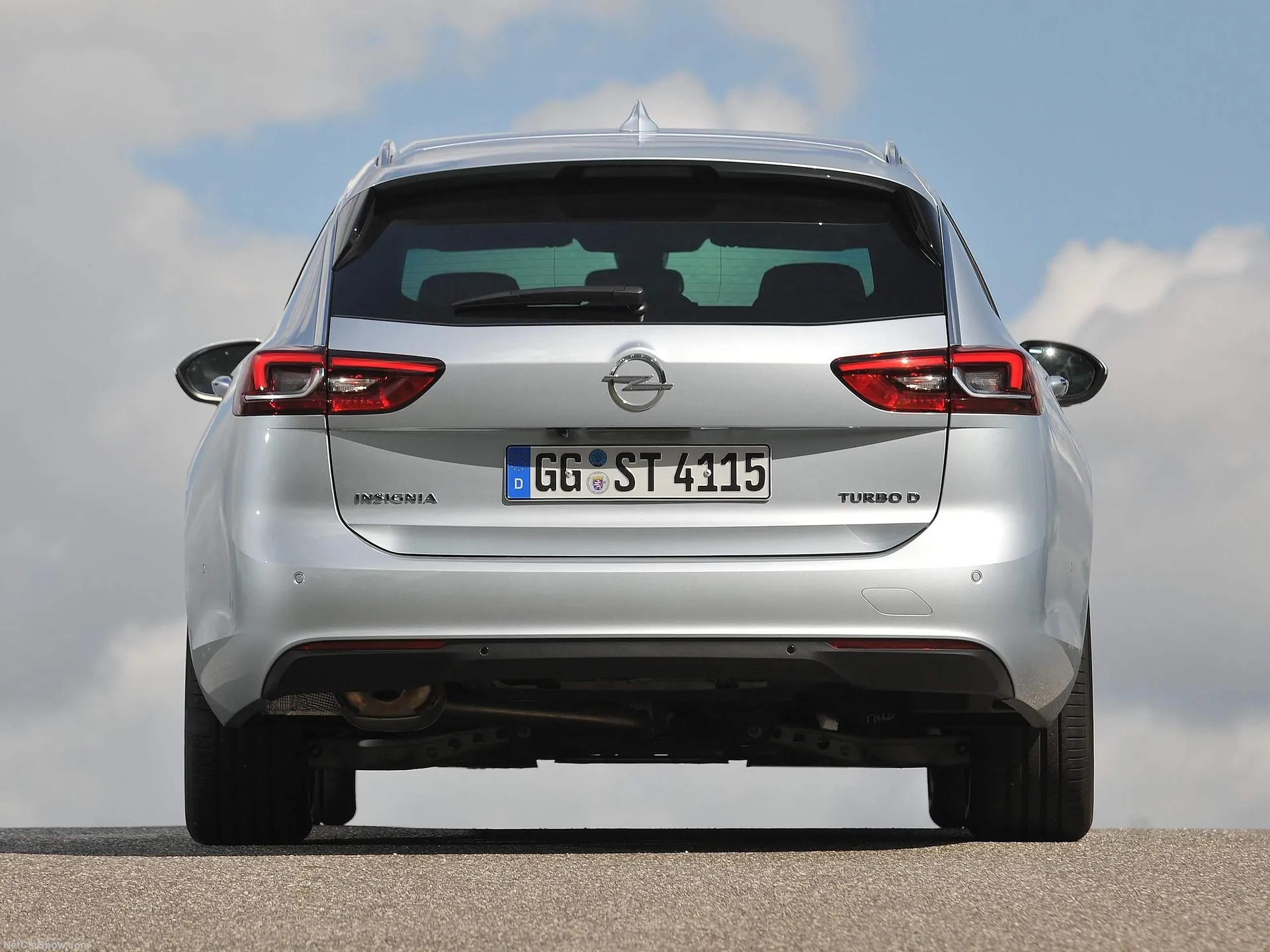 Opel Insignia Sports Tourer (2018) – zezadu