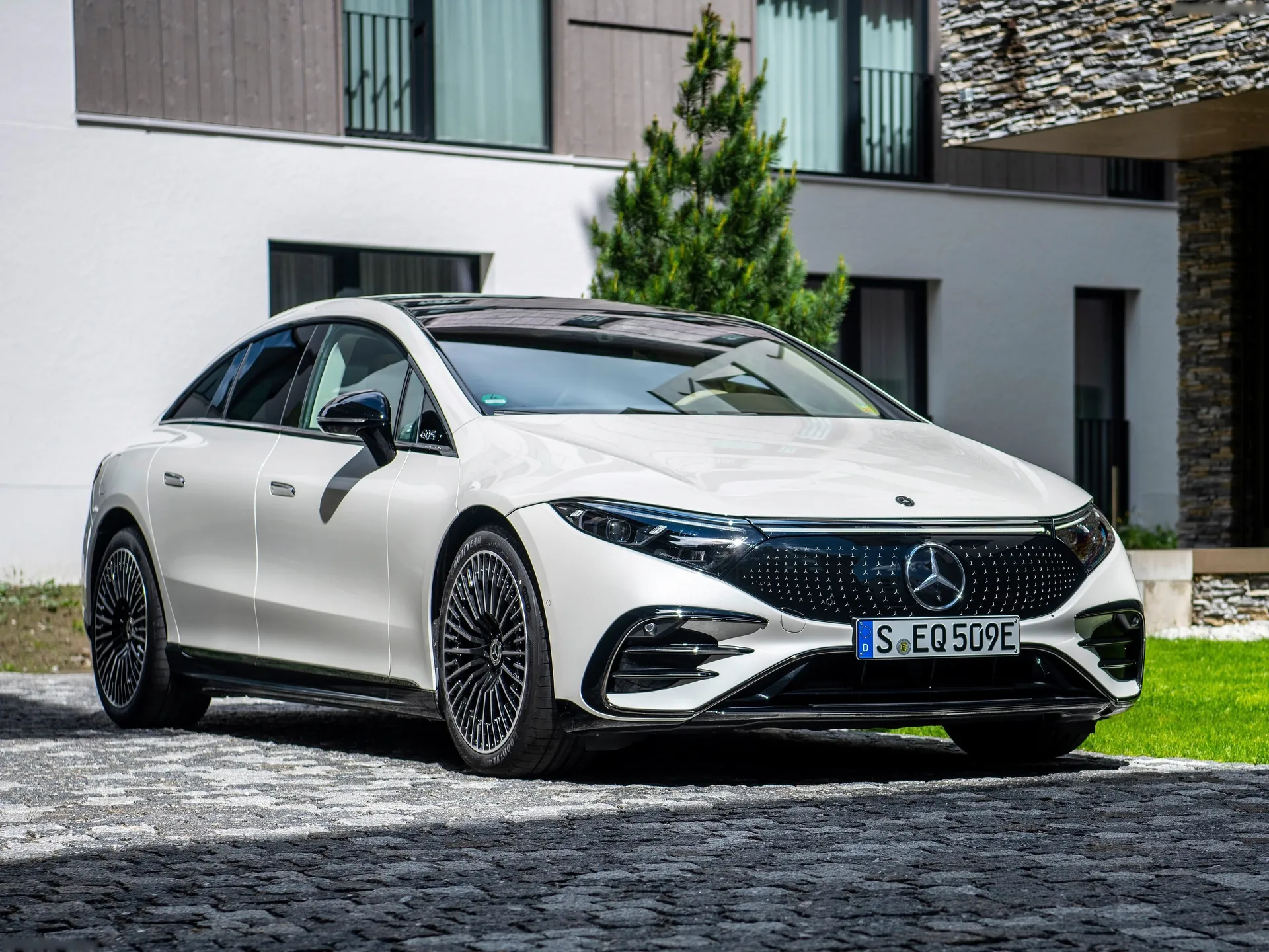 Mercedes-Benz EQS (2022)