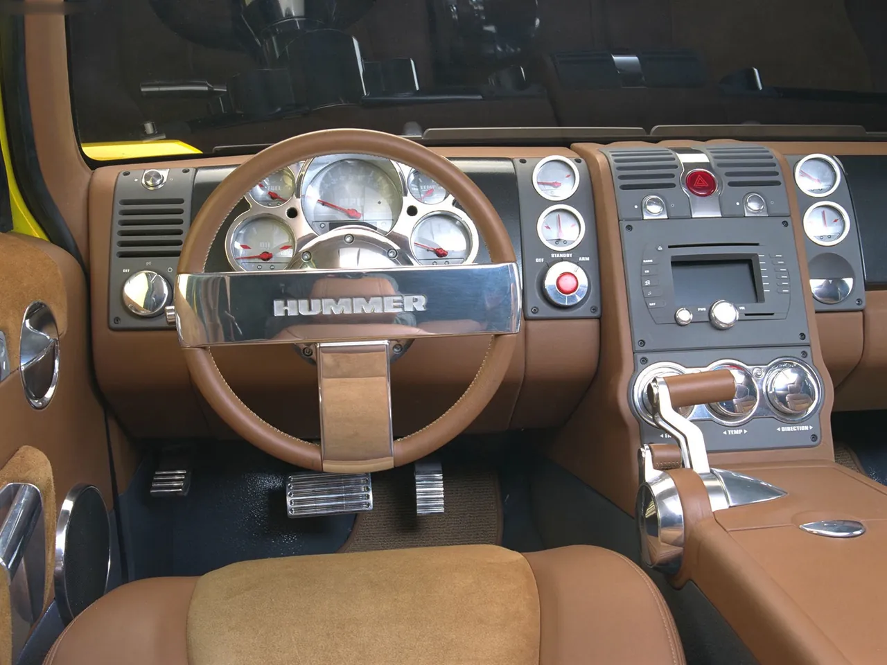 Hummer H2 SUV Concept (2002) – interiér