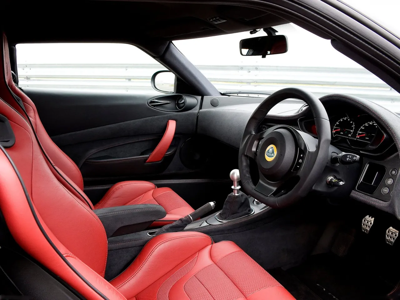 Lotus Evora Sports Racer (2013) – interiér