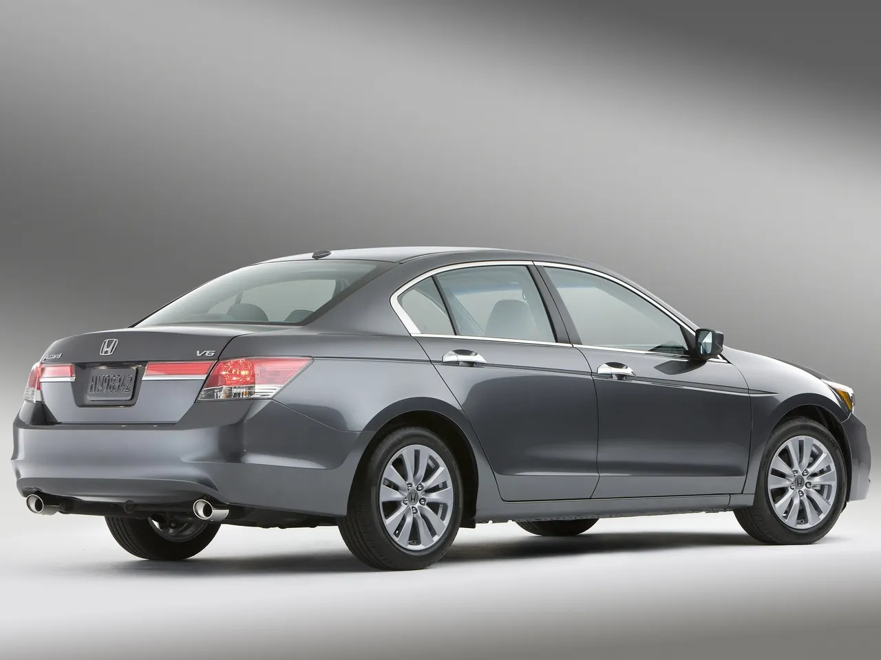 Honda Accord (2011) – zadní tříčtvrteční pohled