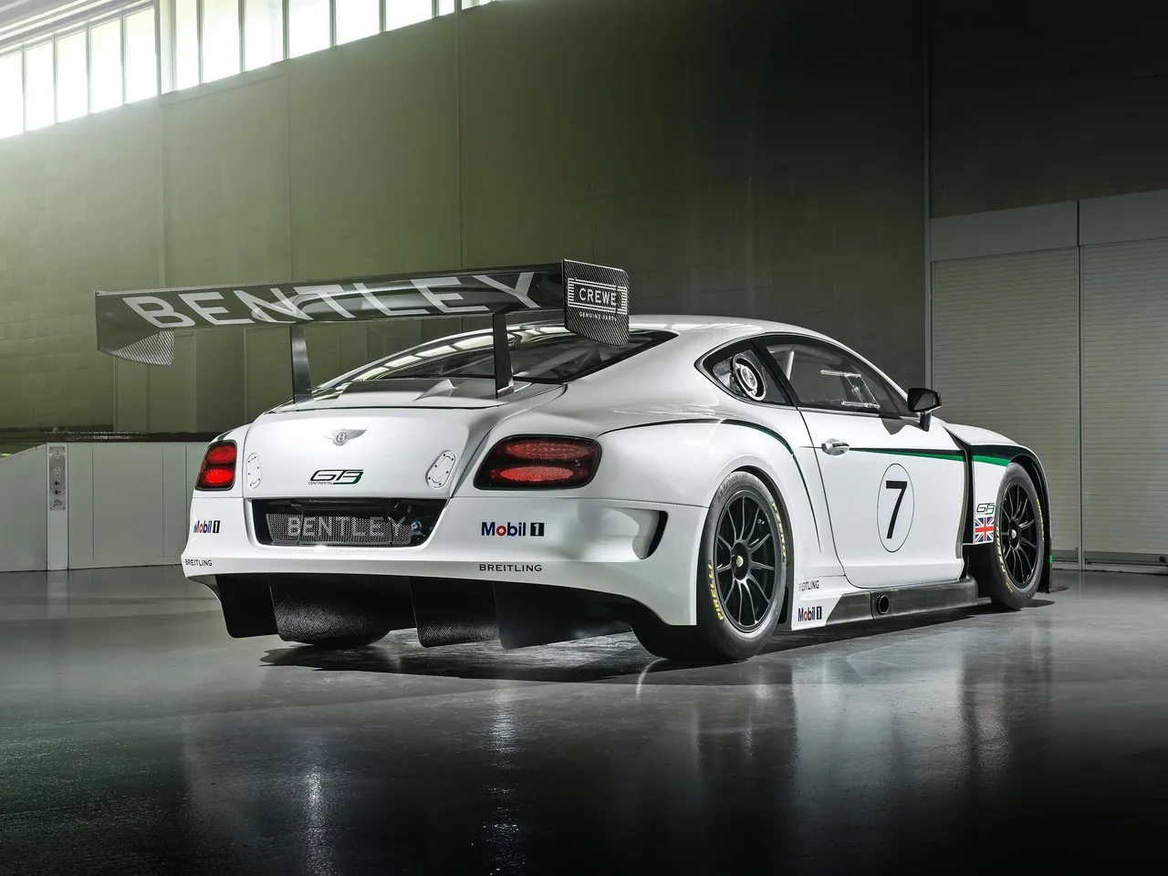 Bentley Continental GT3 Racecar (2014) – zadní tříčtvrteční pohled
