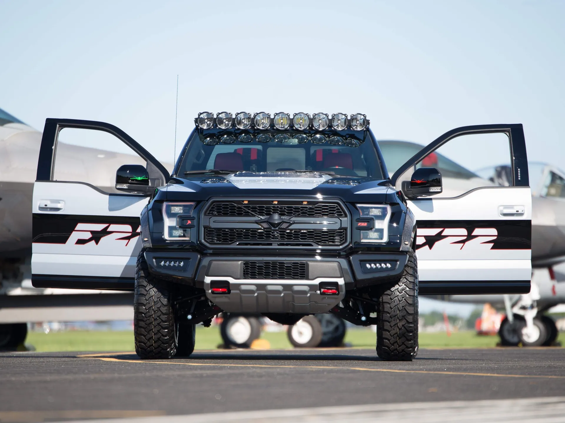 Ford F-150 Raptor F-22 Concept (2017) – zepředu