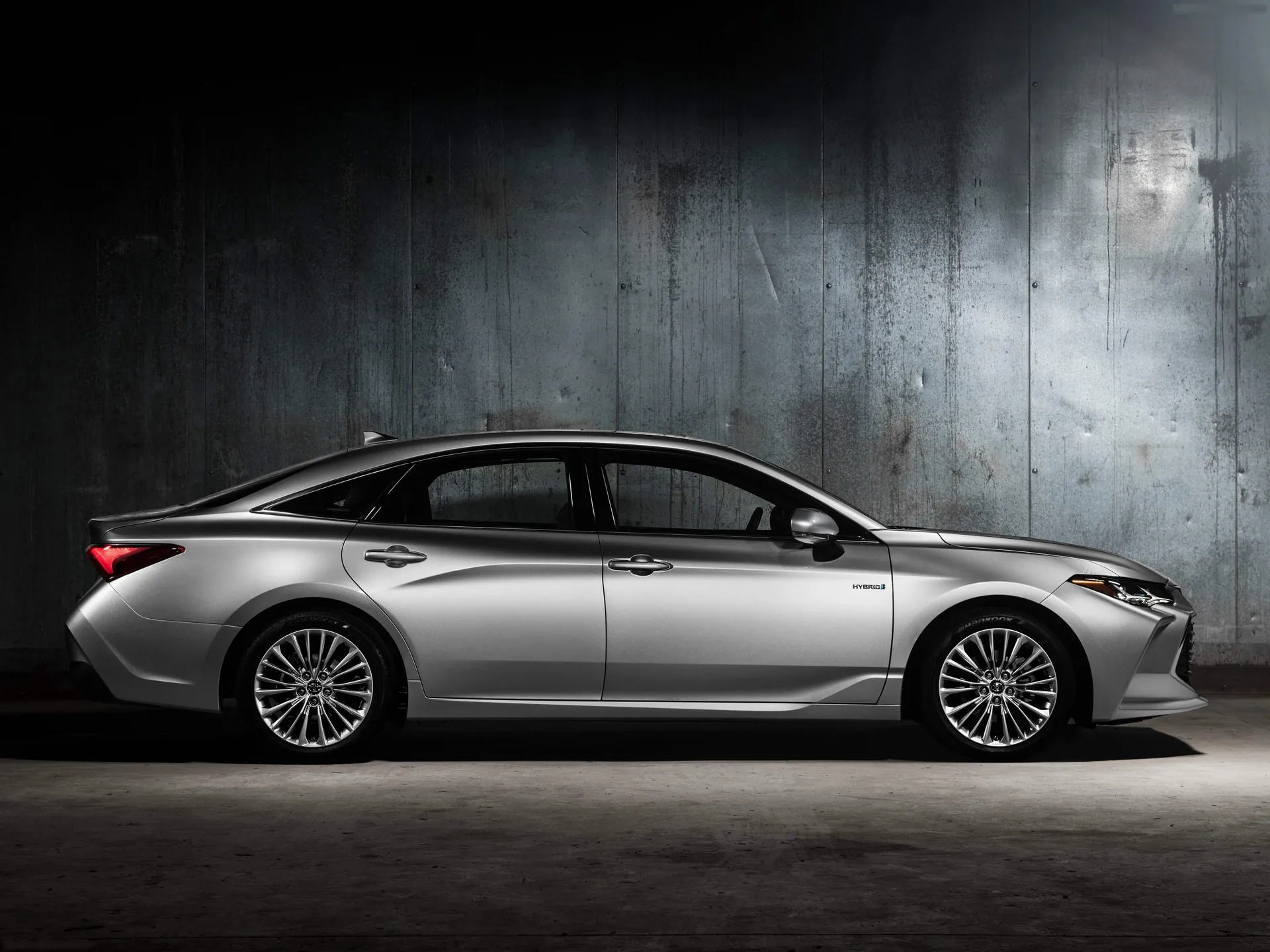 Toyota Avalon (2019) – boční profil