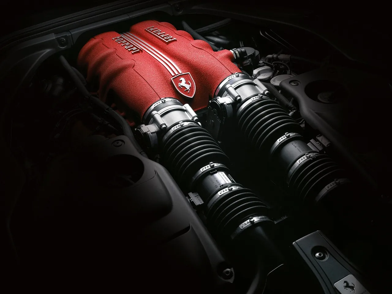 Ferrari California (2009) - Engine Bay