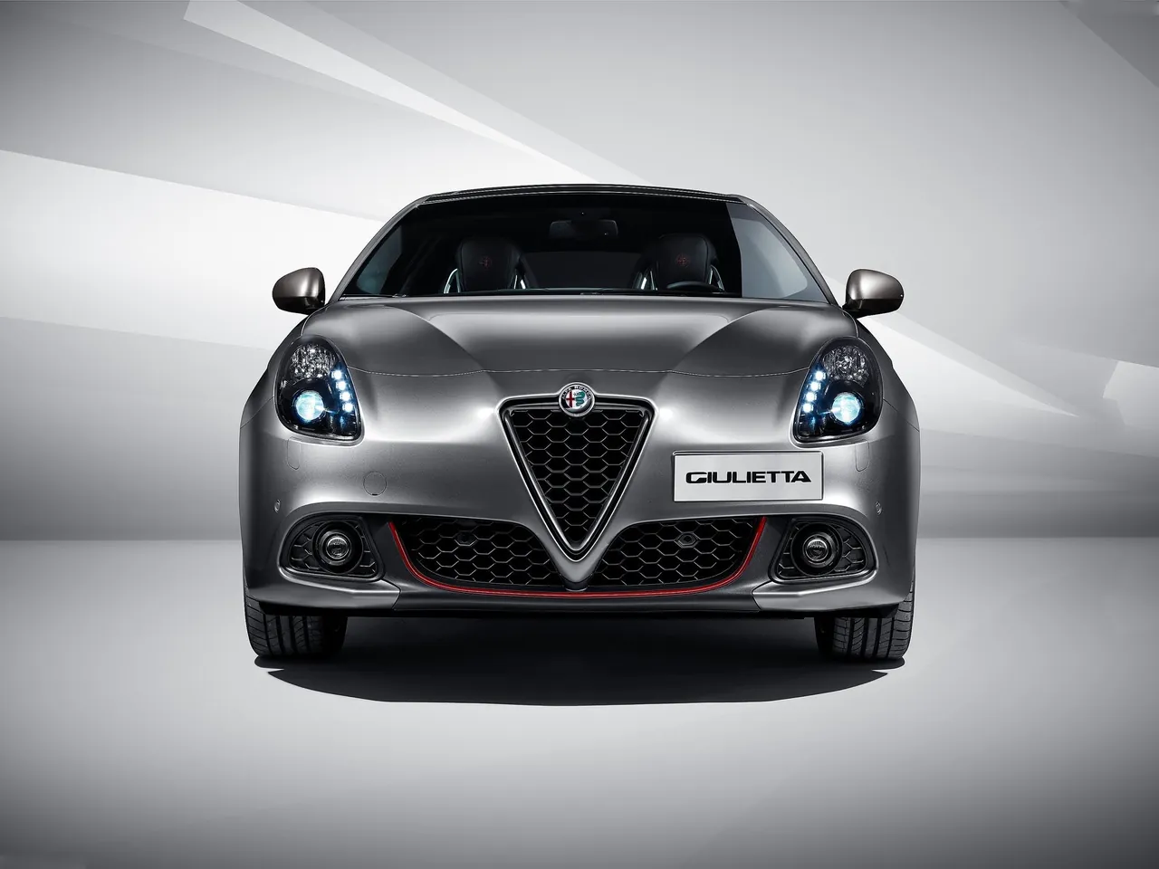 Alfa Romeo Giulietta (2017) - Front