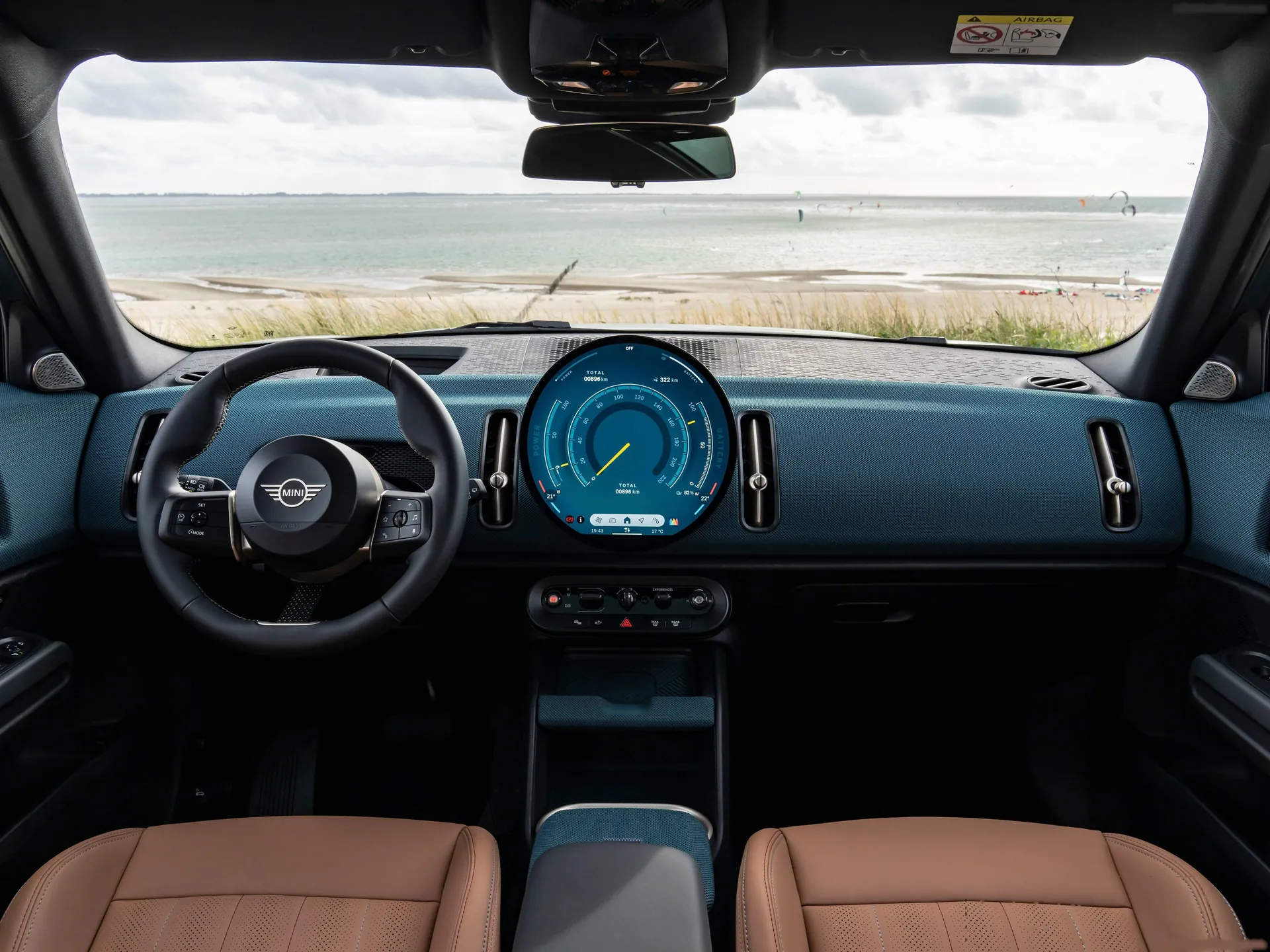 Mini Countryman SE ALL4 (2024) – interiér