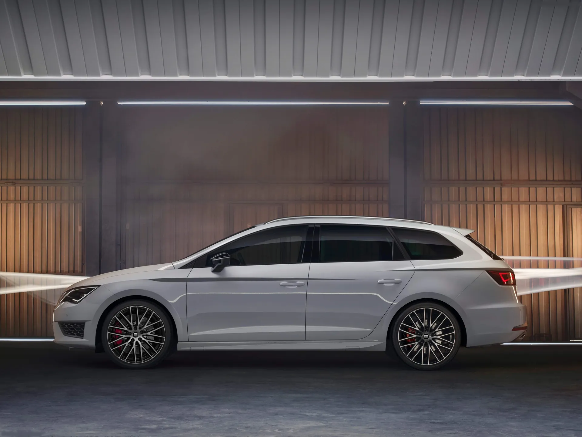 Seat Leon ST Cupra (2015) – boční profil
