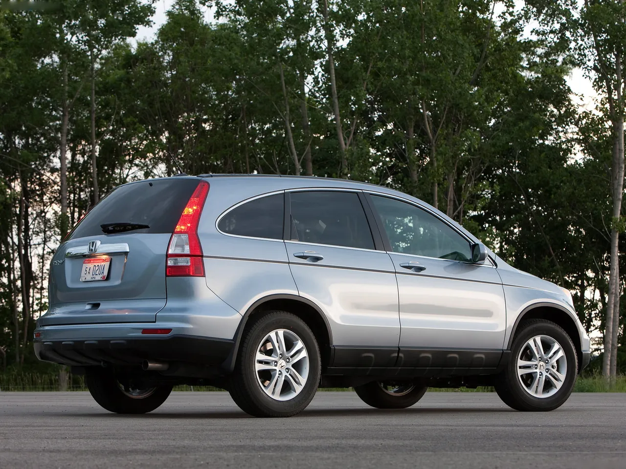 Honda CR-V [US] (2010) – zadní tříčtvrteční pohled