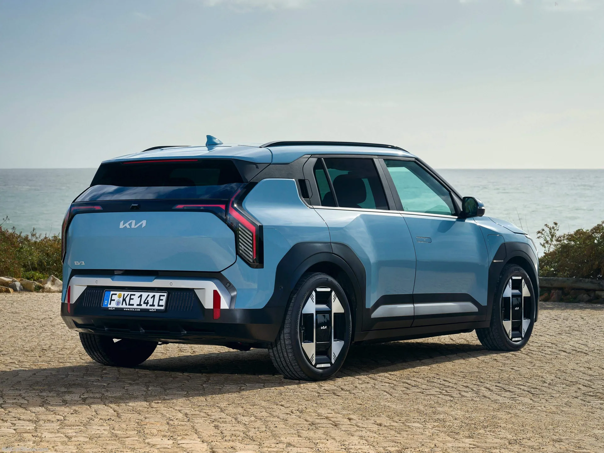 Kia EV3 (2025) – zadní tříčtvrteční pohled