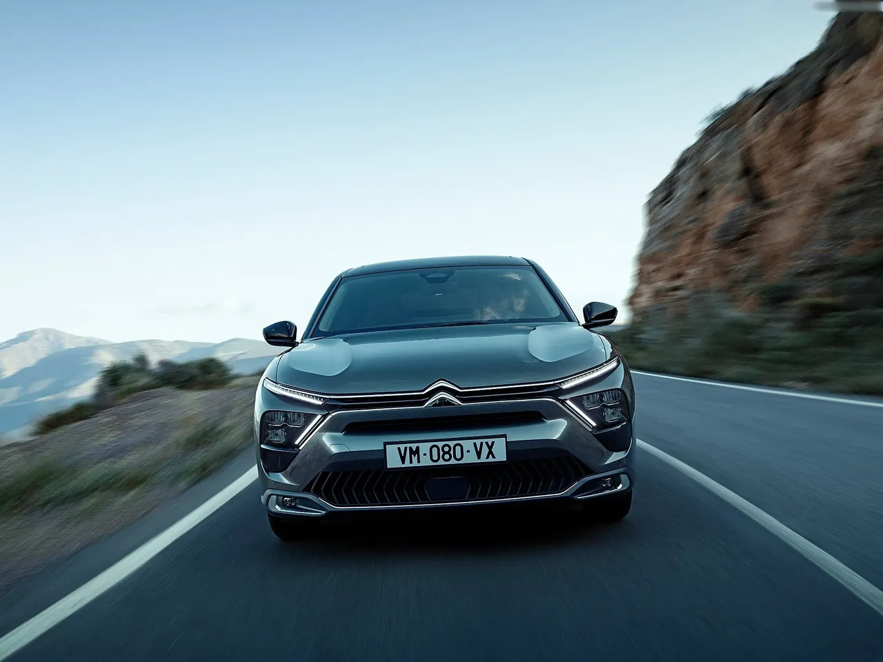 Citroen C5 X (2022) – zepředu