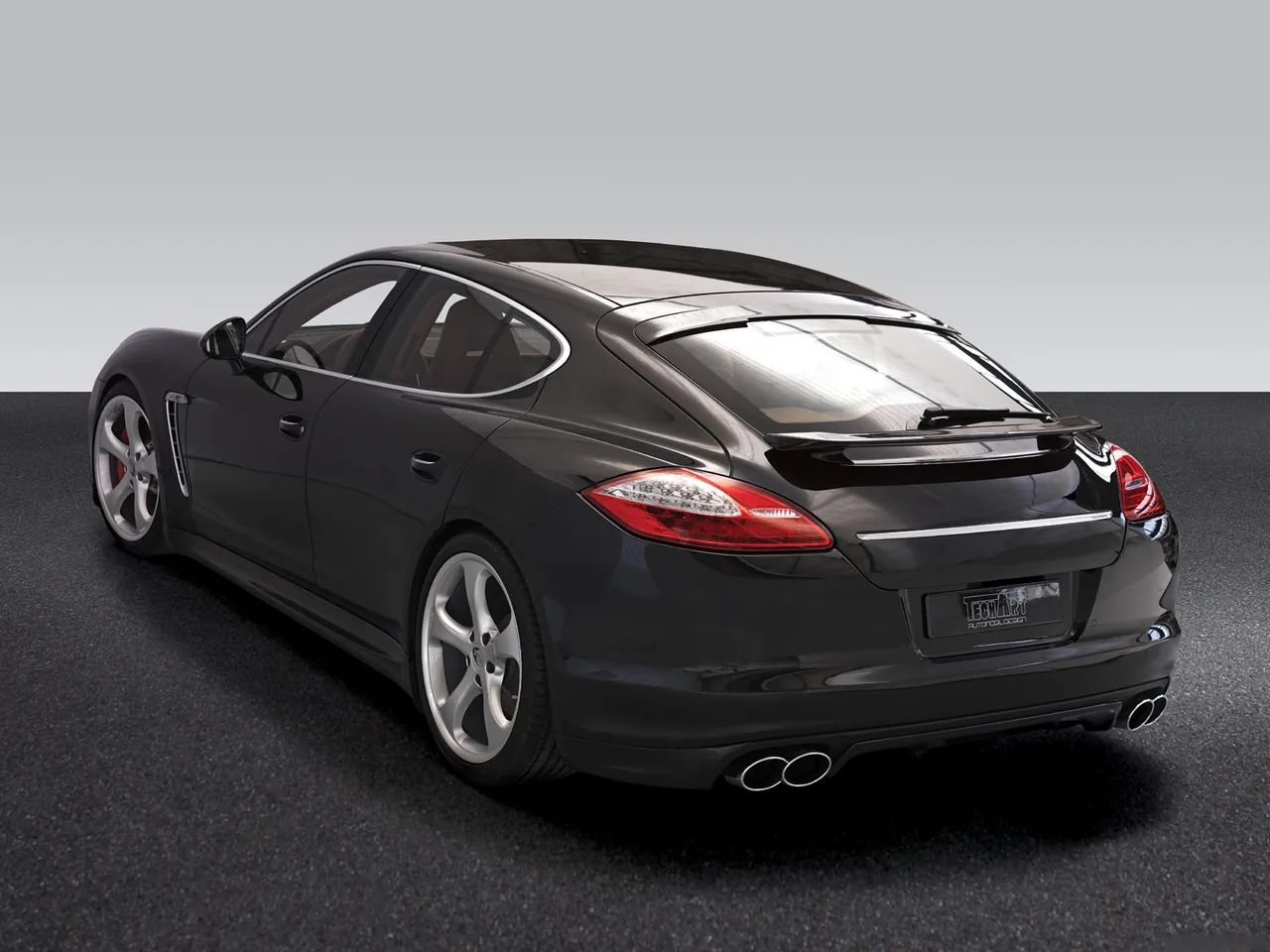 TechArt Porsche Panamera (2010) – zadní tříčtvrteční pohled