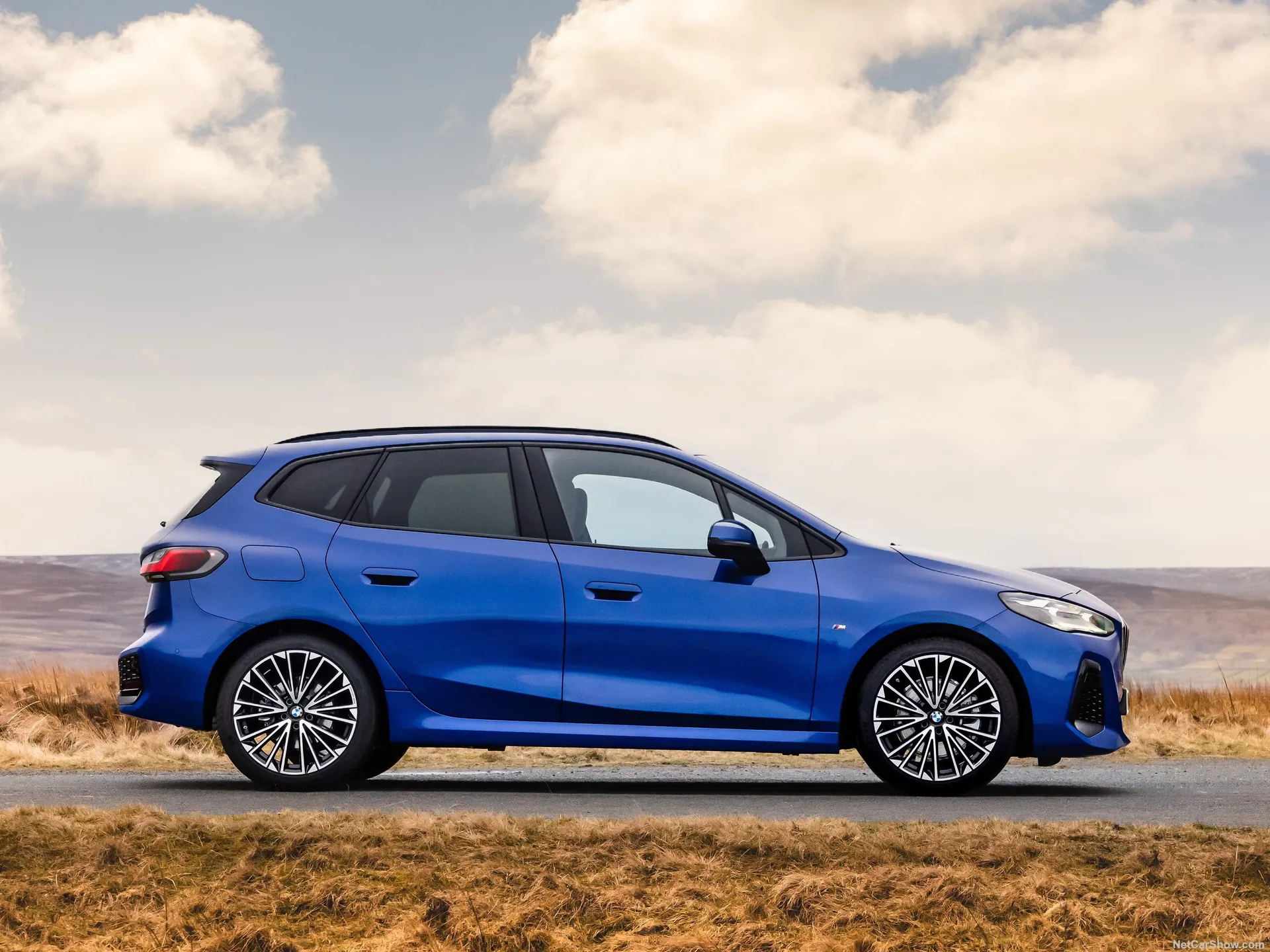BMW 2-Series Active Tourer [UK] (2022) - Side Profile