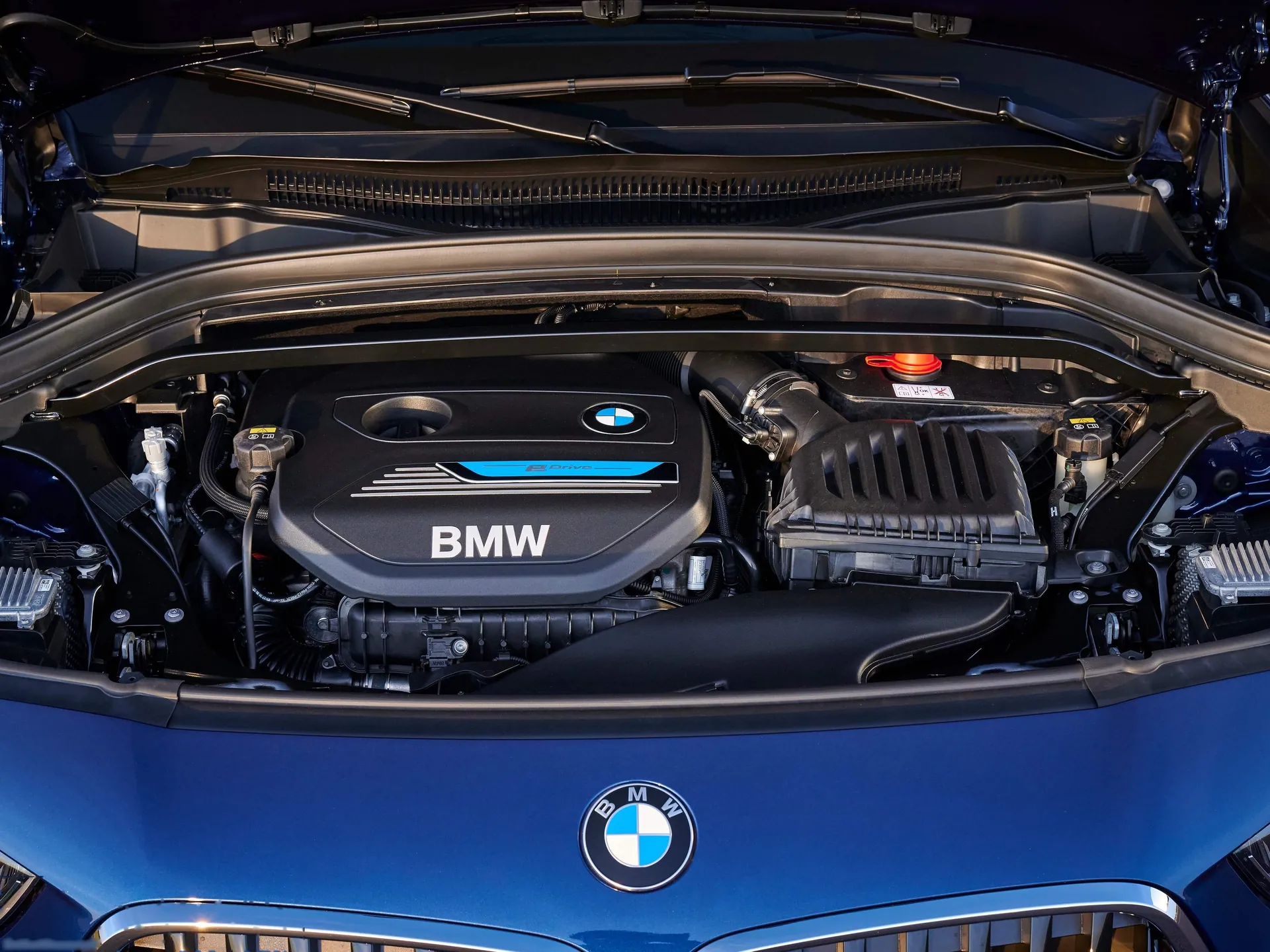 BMW X2 xDrive25e (2020) - Engine Bay