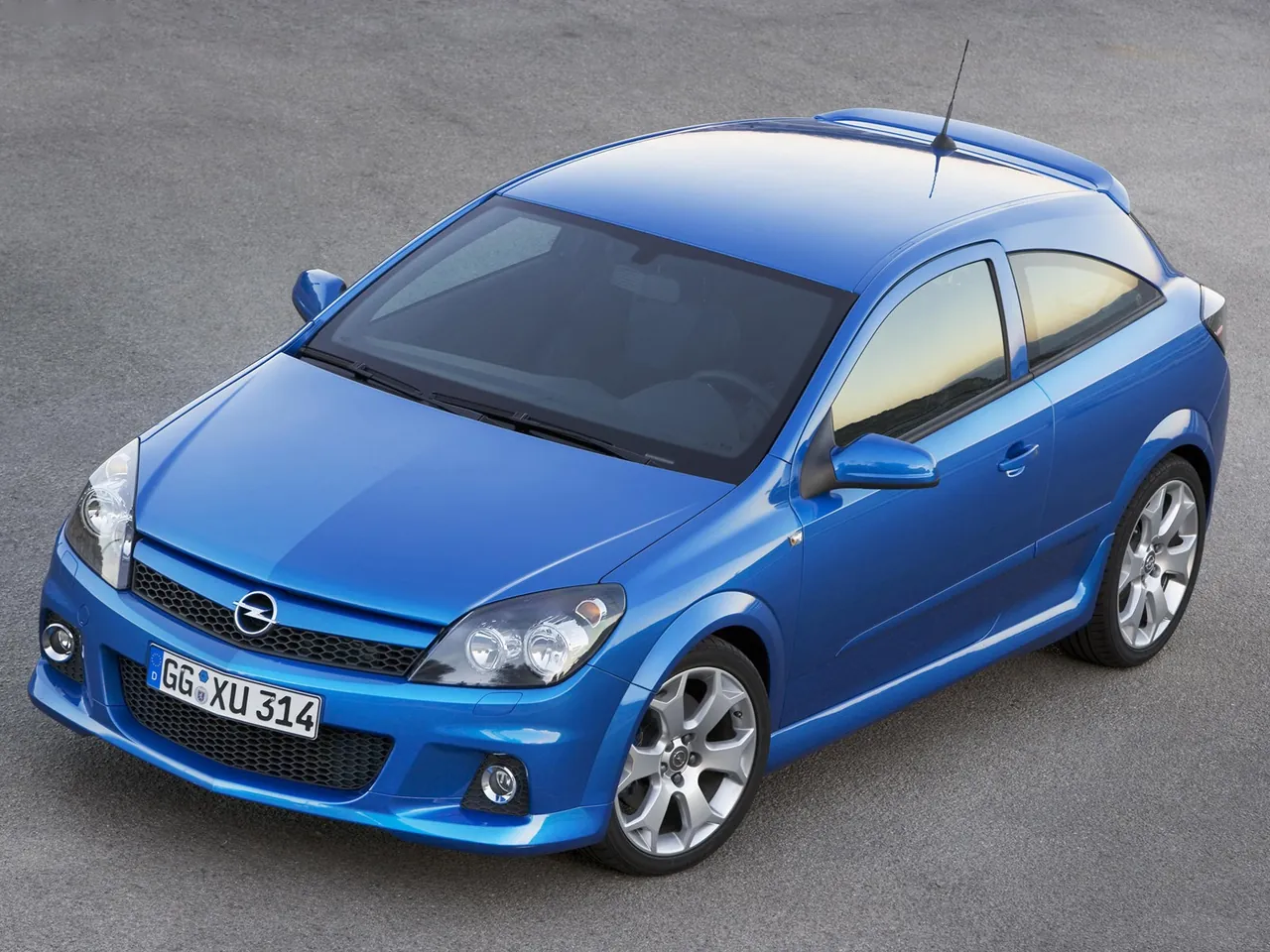 Opel Astra OPC (2006)