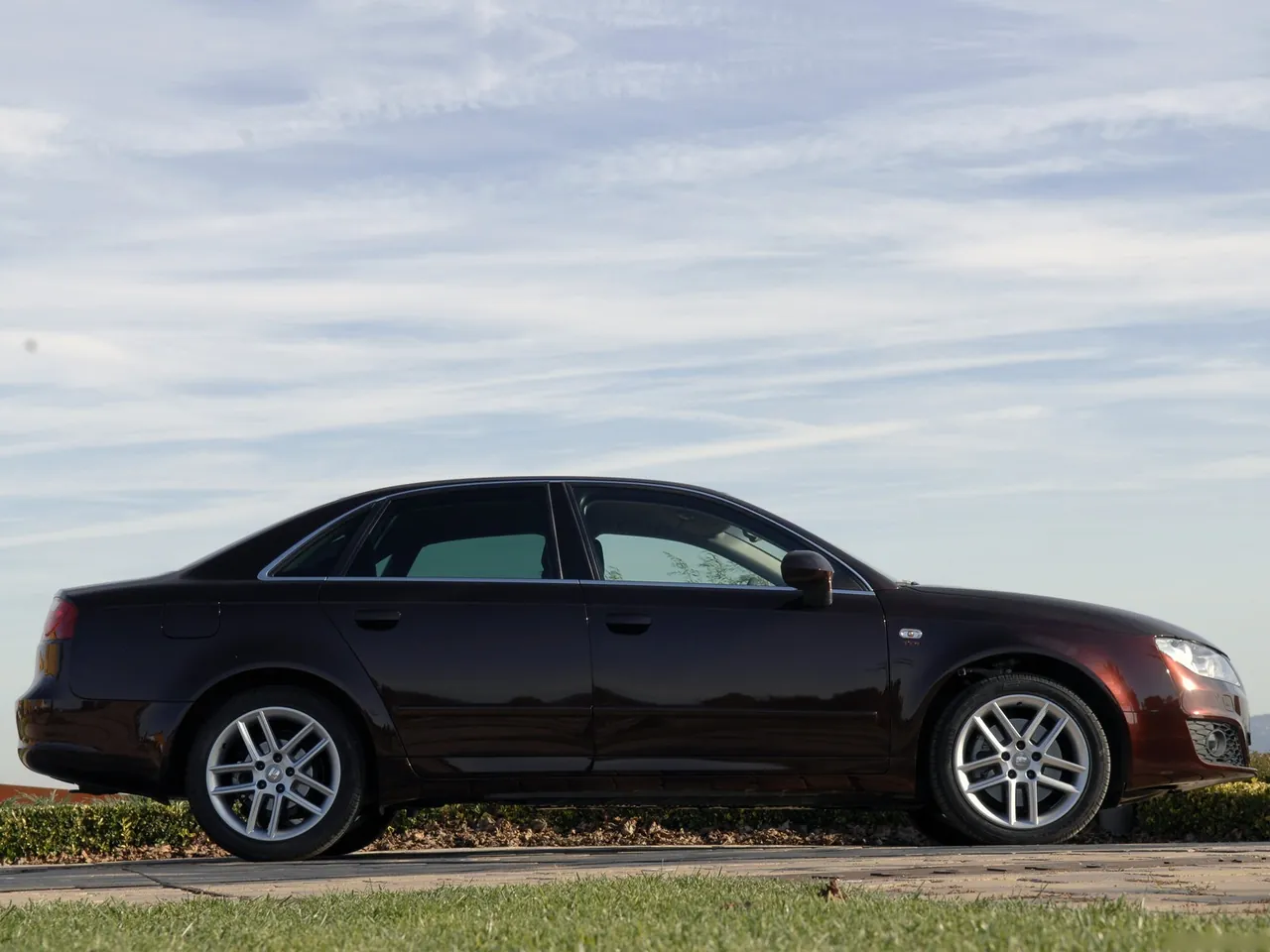Seat Exeo (2009) – boční profil