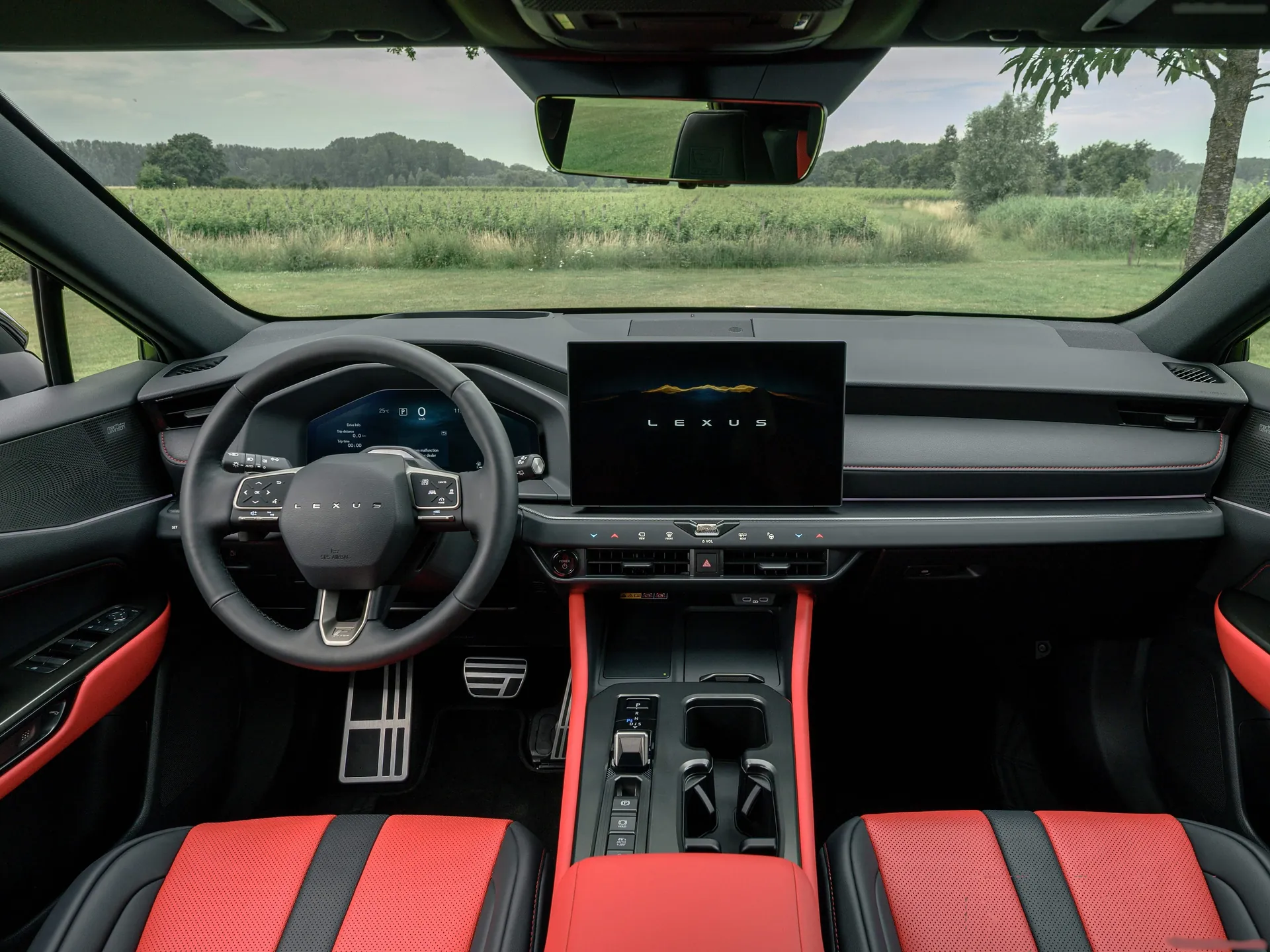Lexus NX (2027) – interiér