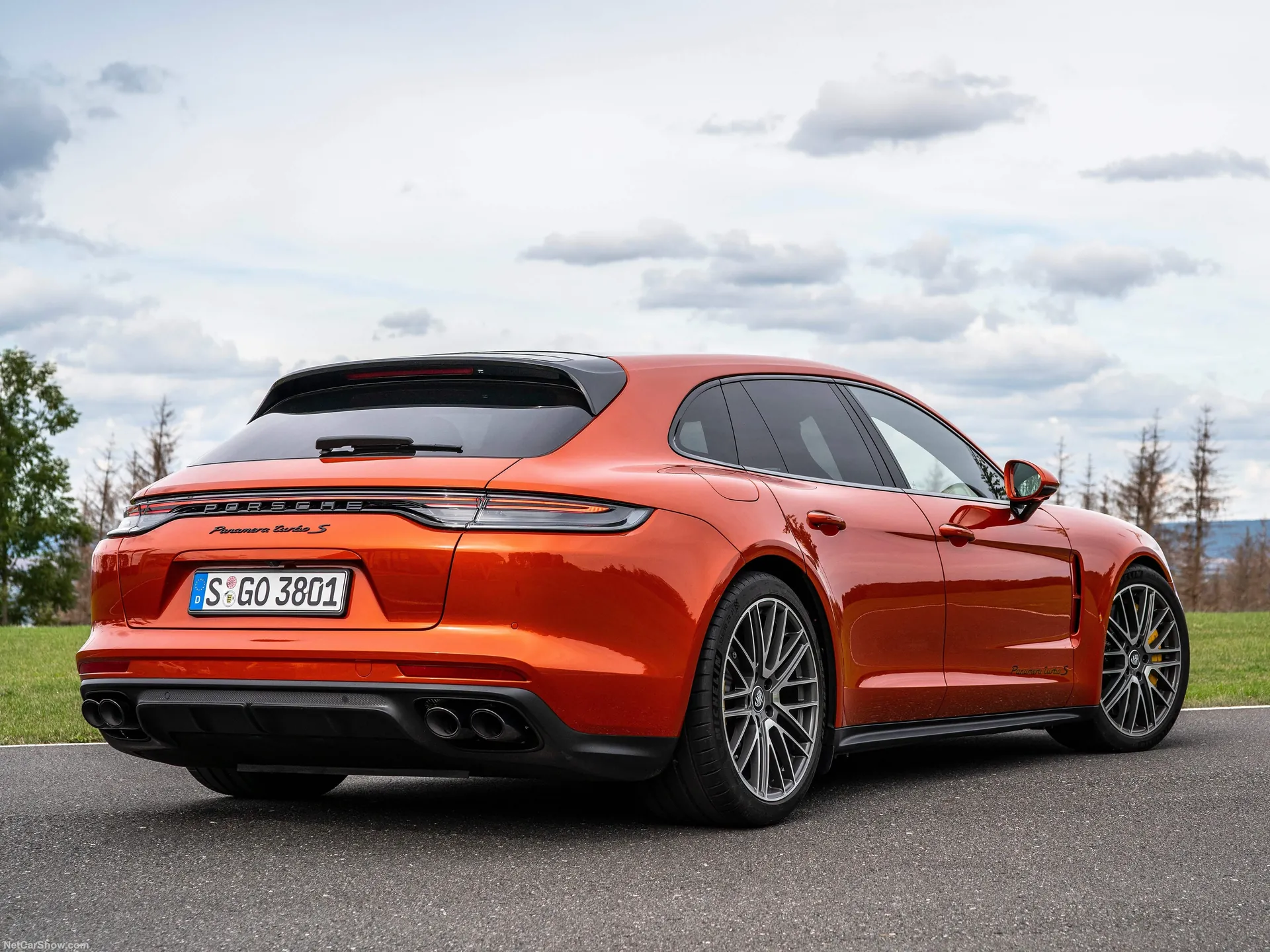 Porsche Panamera Turbo S Sport Turismo (2021) - Rear Three-Quarter
