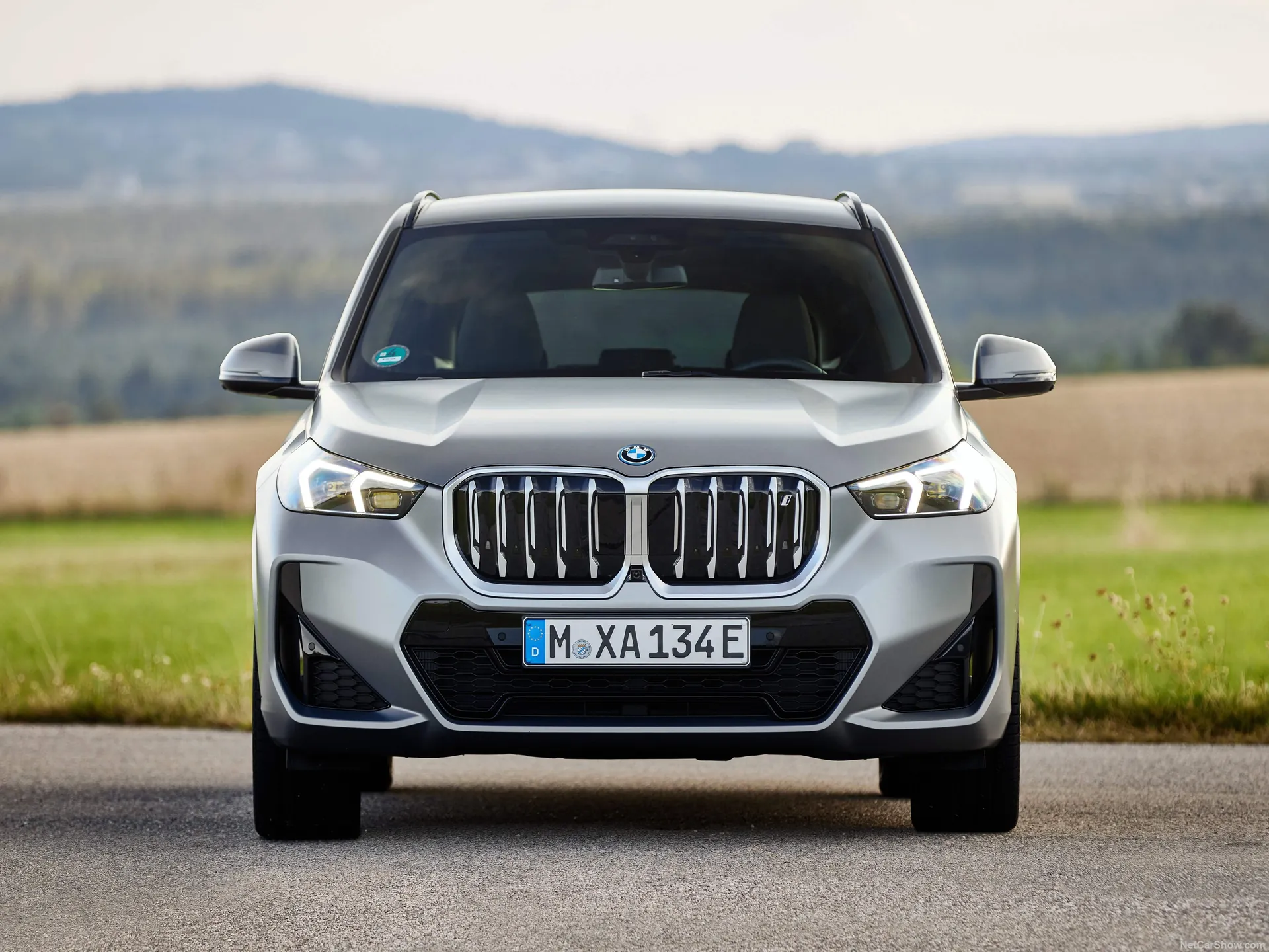 BMW iX1 (2023) – zepředu