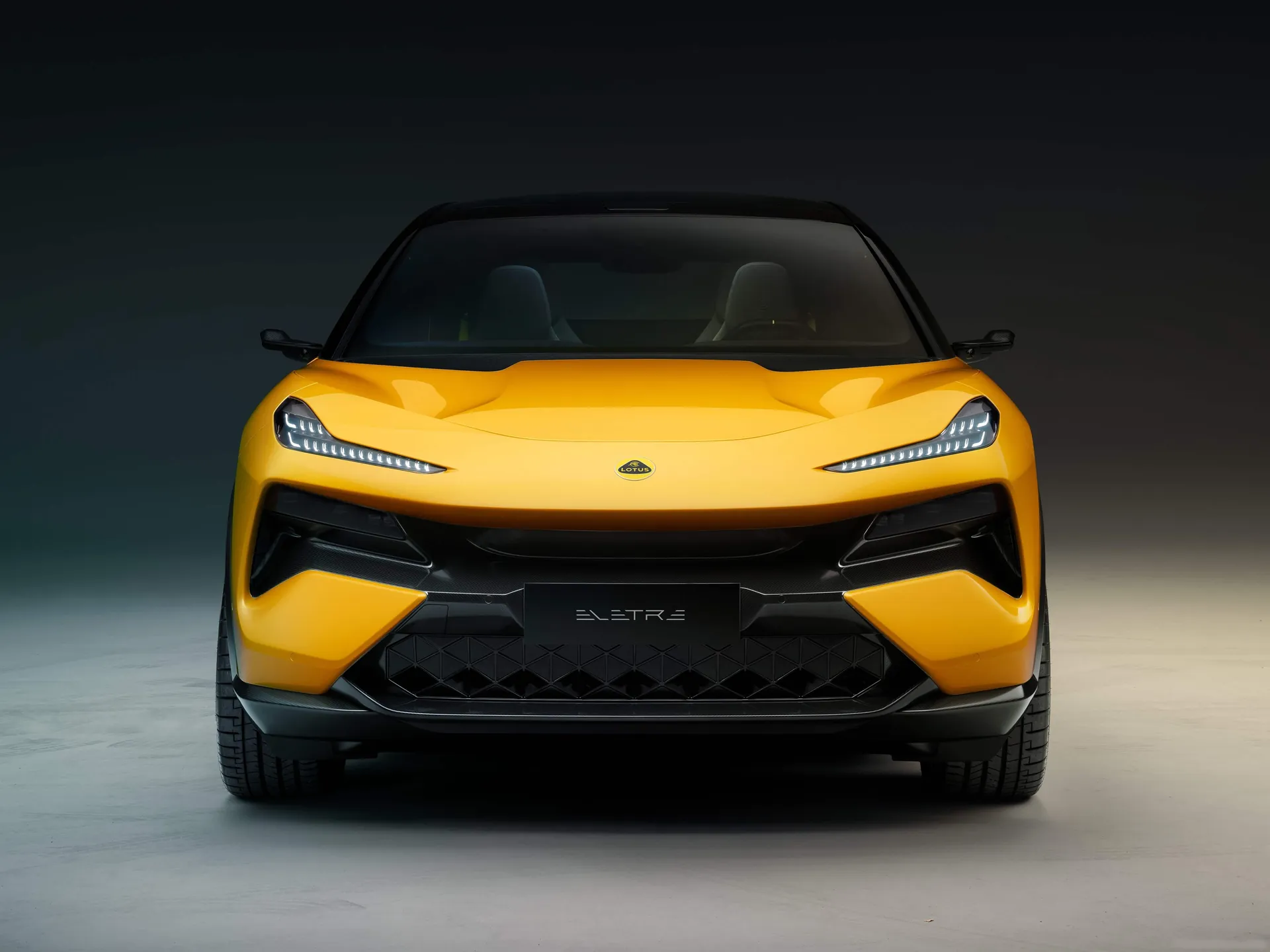 Lotus Eletre (2023) – zepředu