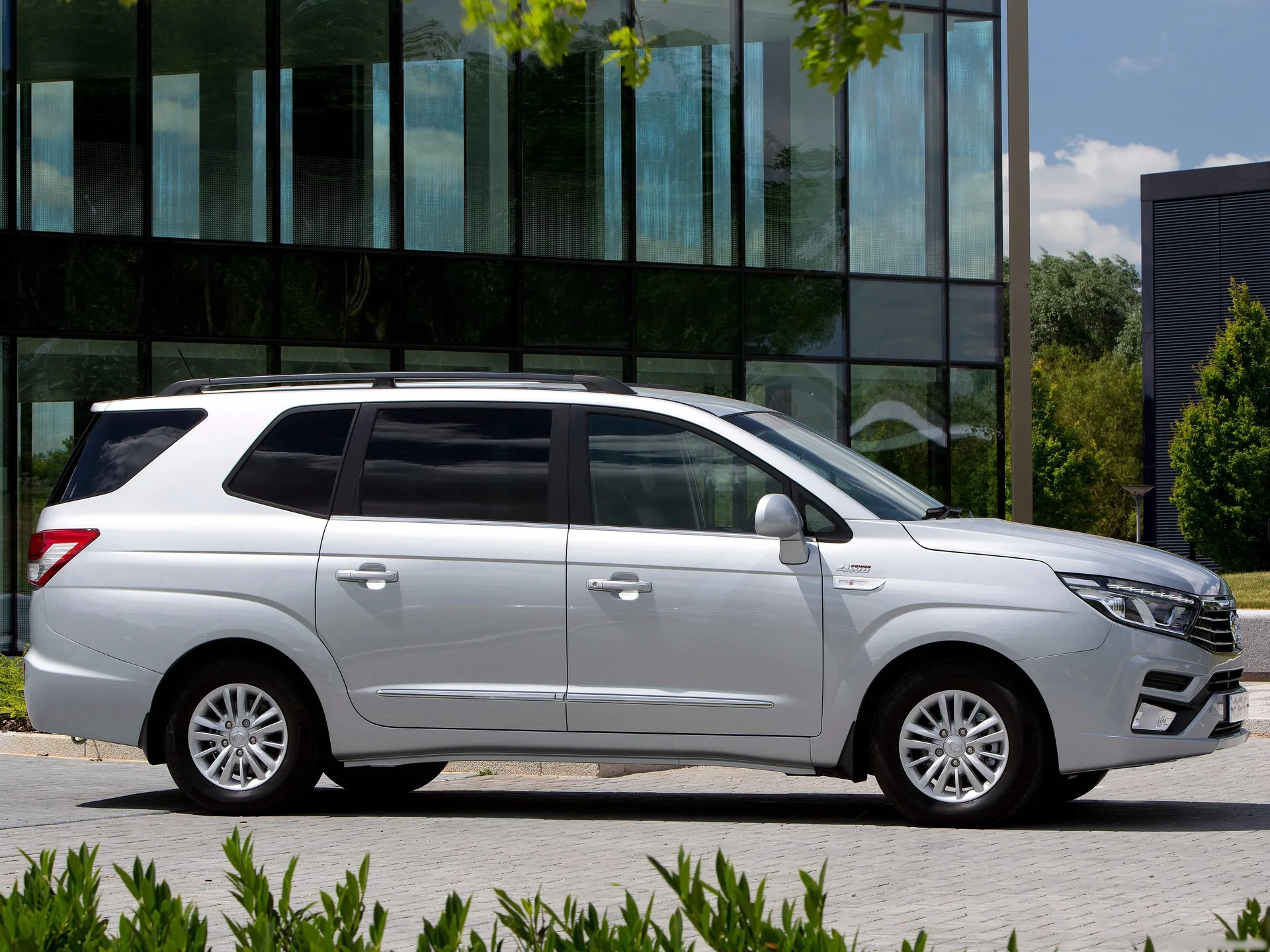 SsangYong Turismo (2018) – boční profil