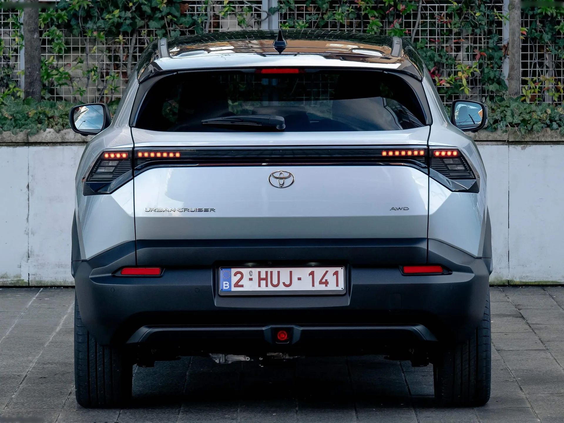 Toyota Urban Cruiser (2026) – zezadu
