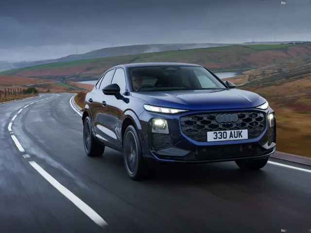 Audi Q3 Sportback e-hybrid [UK] (2026)