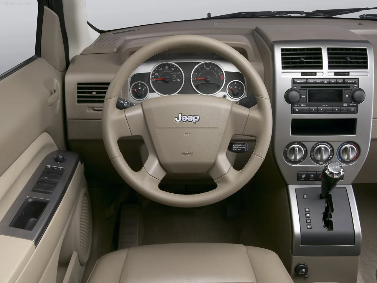 Jeep Compass (2007) - Interior
