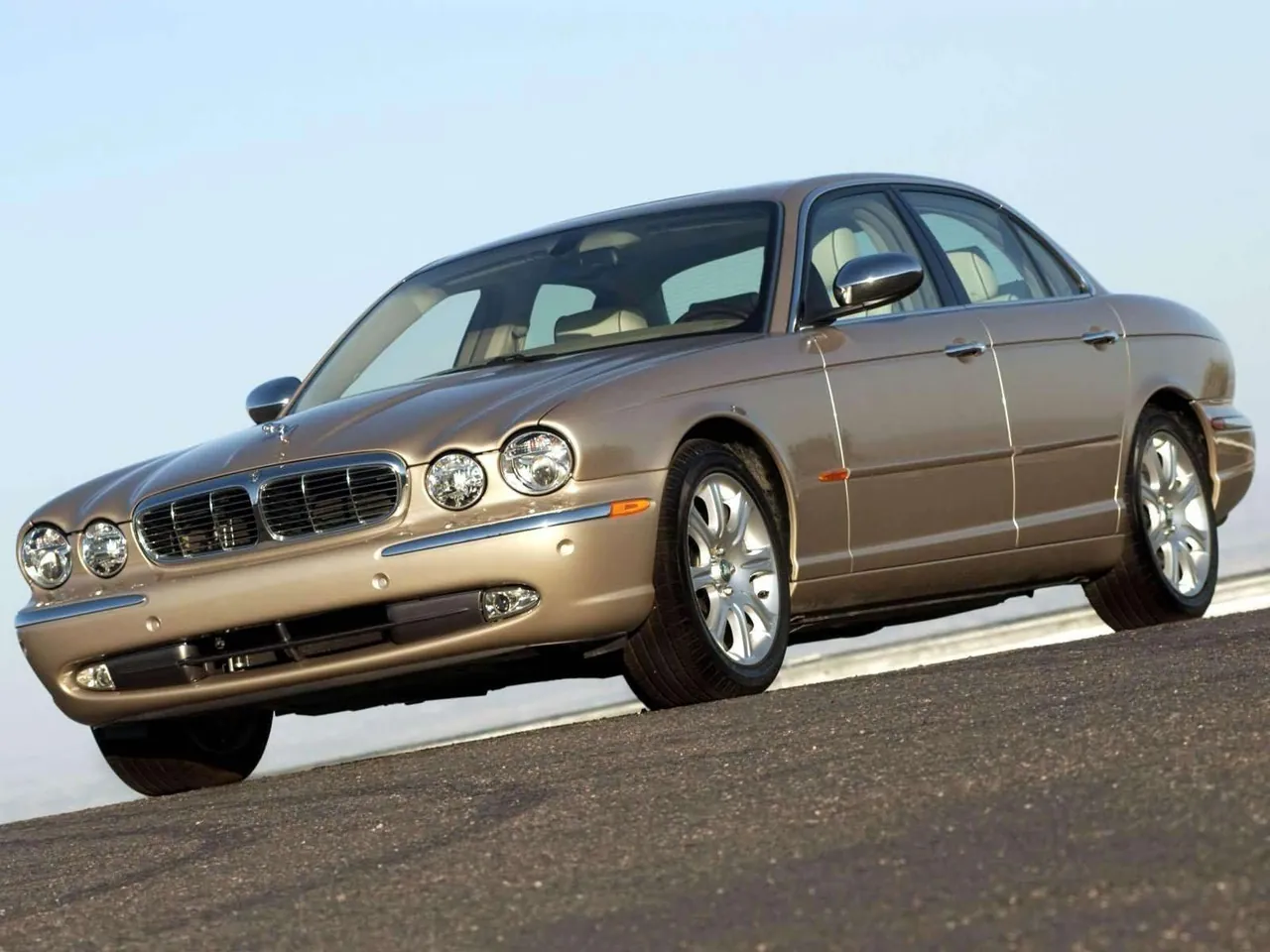 Jaguar XJ8 Vanden Plas (2004)