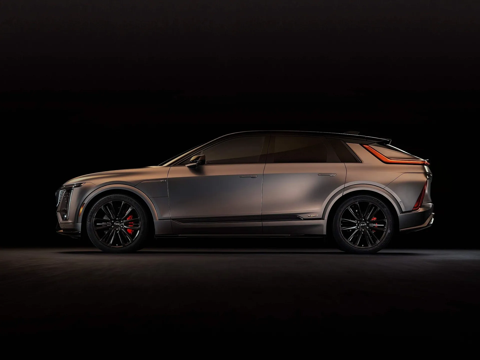 Cadillac Lyriq-V (2026) – boční profil