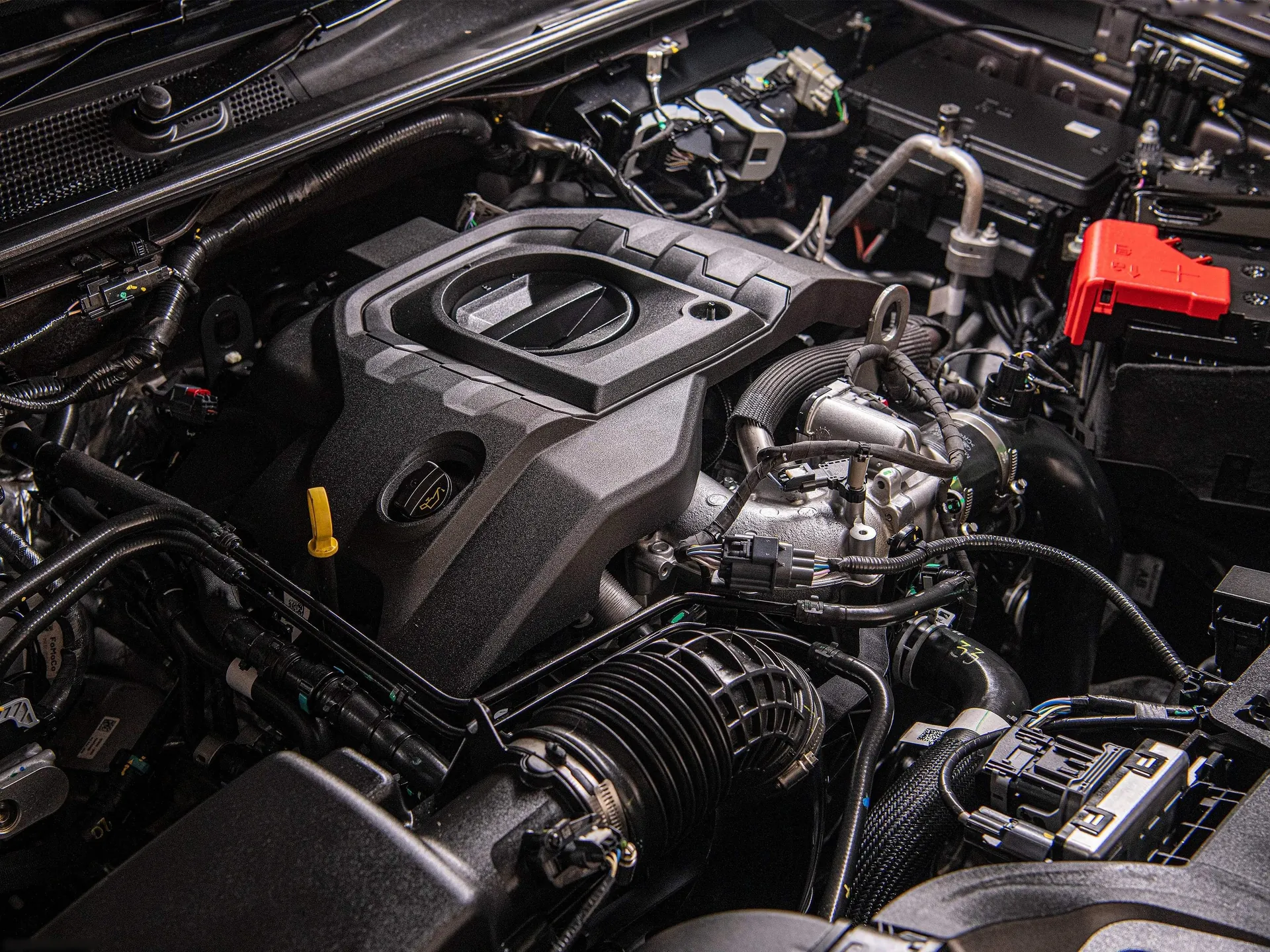 Ford Everest (2023) – motorový prostor