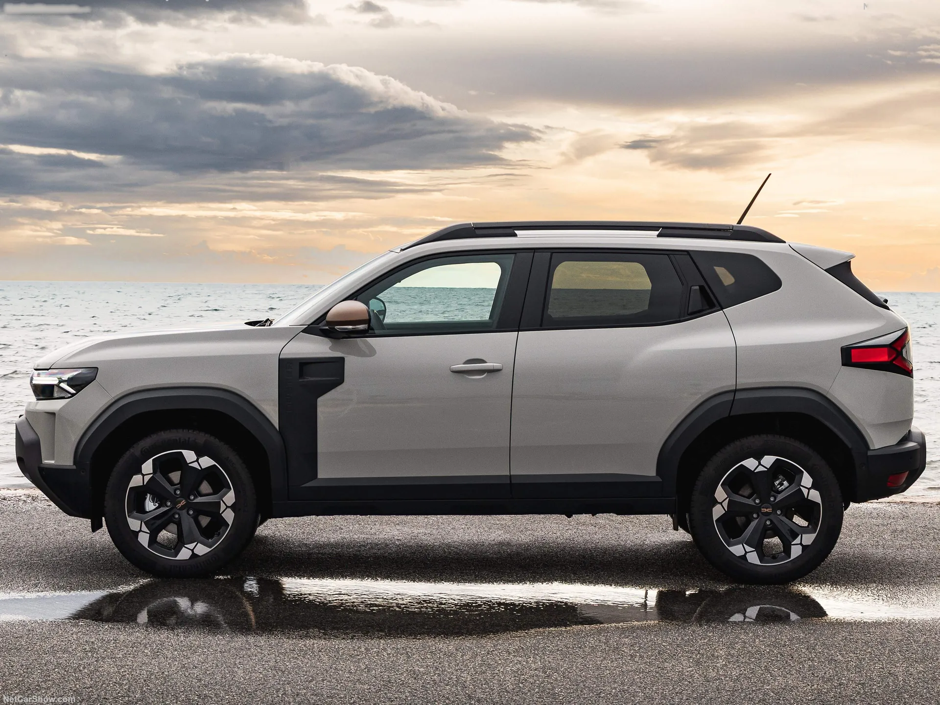 Dacia Duster Hybrid-G 150 4x4 (2026) – boční profil