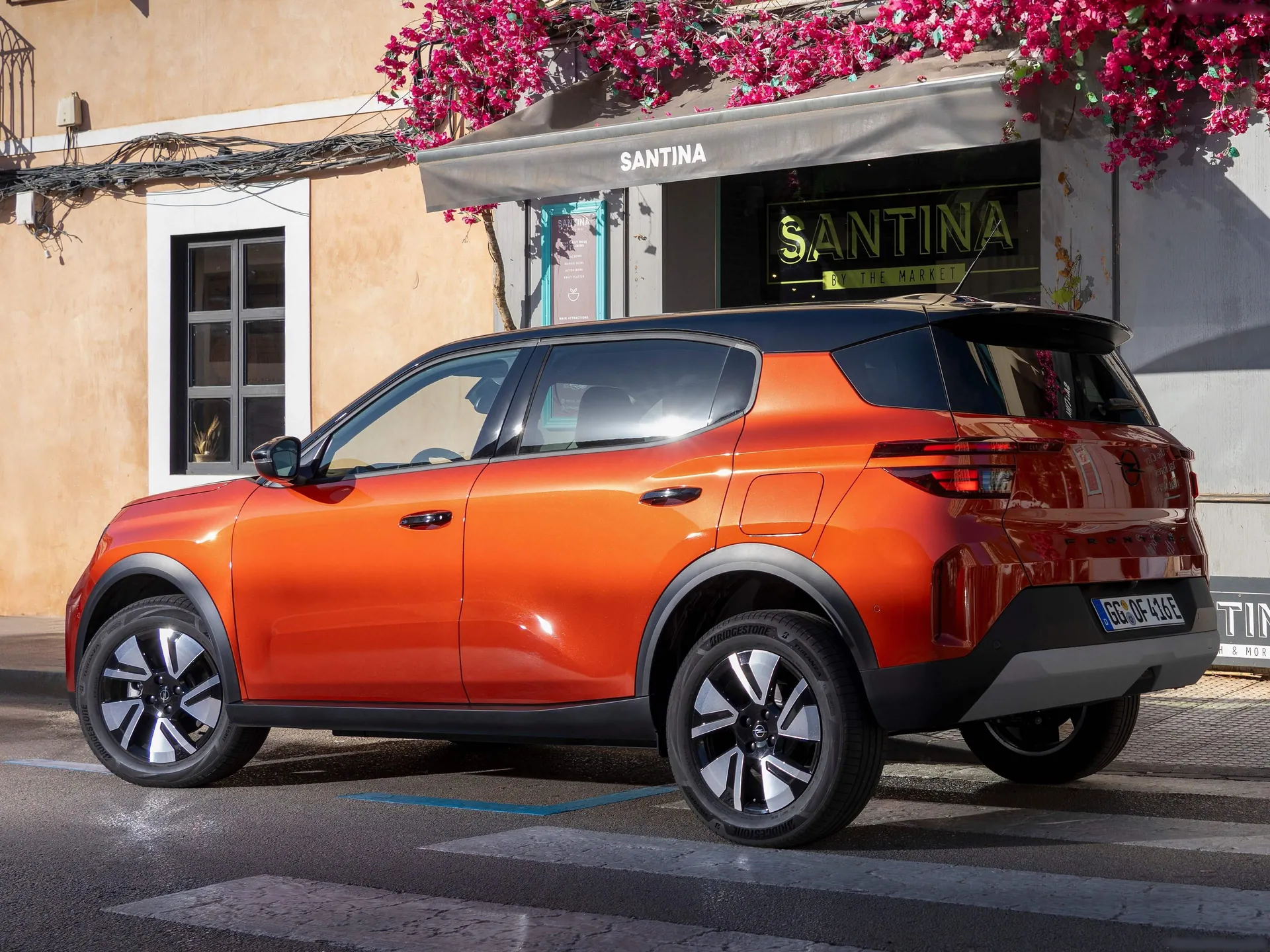 Opel Frontera (2025) – zadní tříčtvrteční pohled