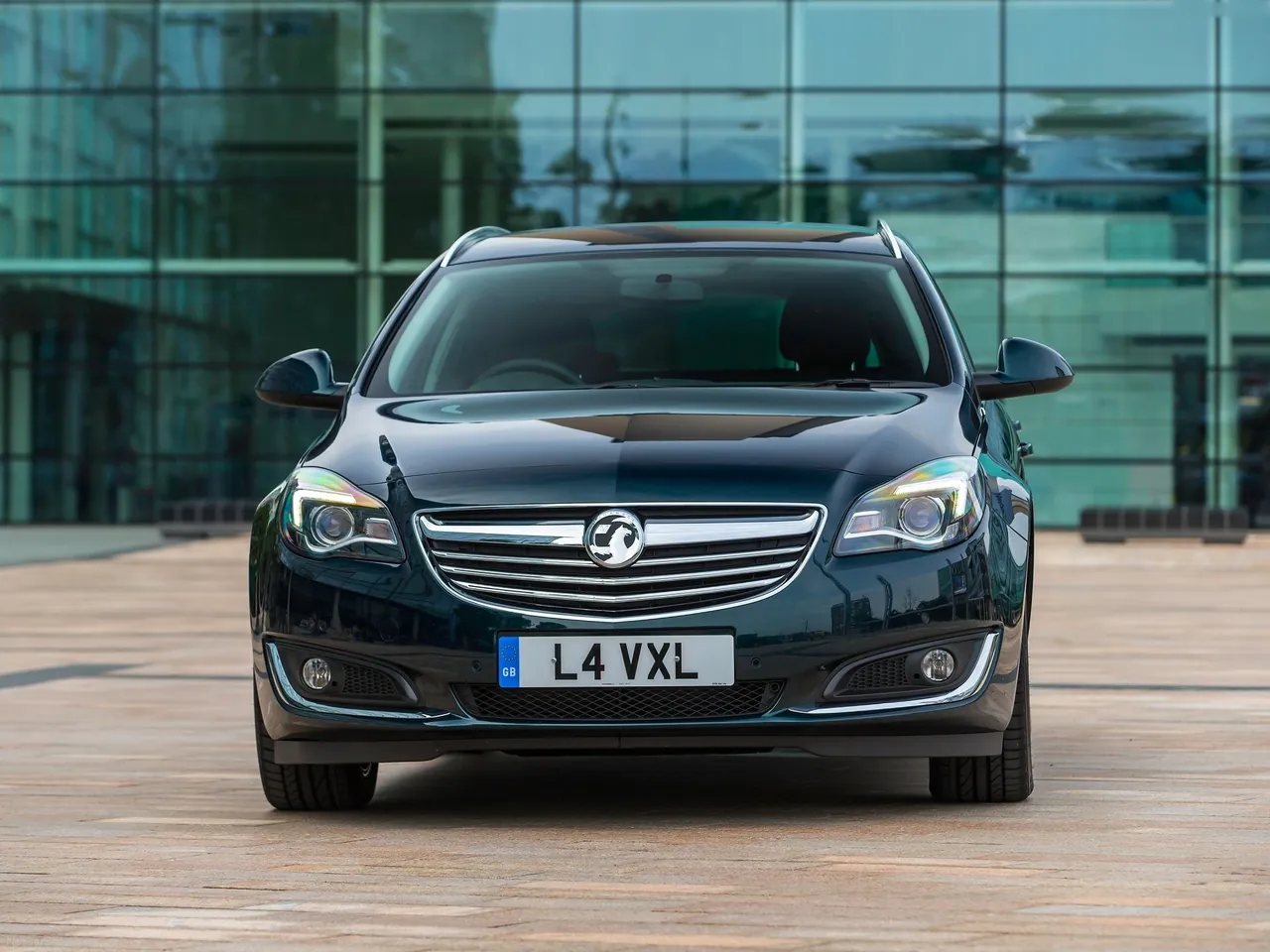 Vauxhall Insignia Sports Tourer (2014) - Front