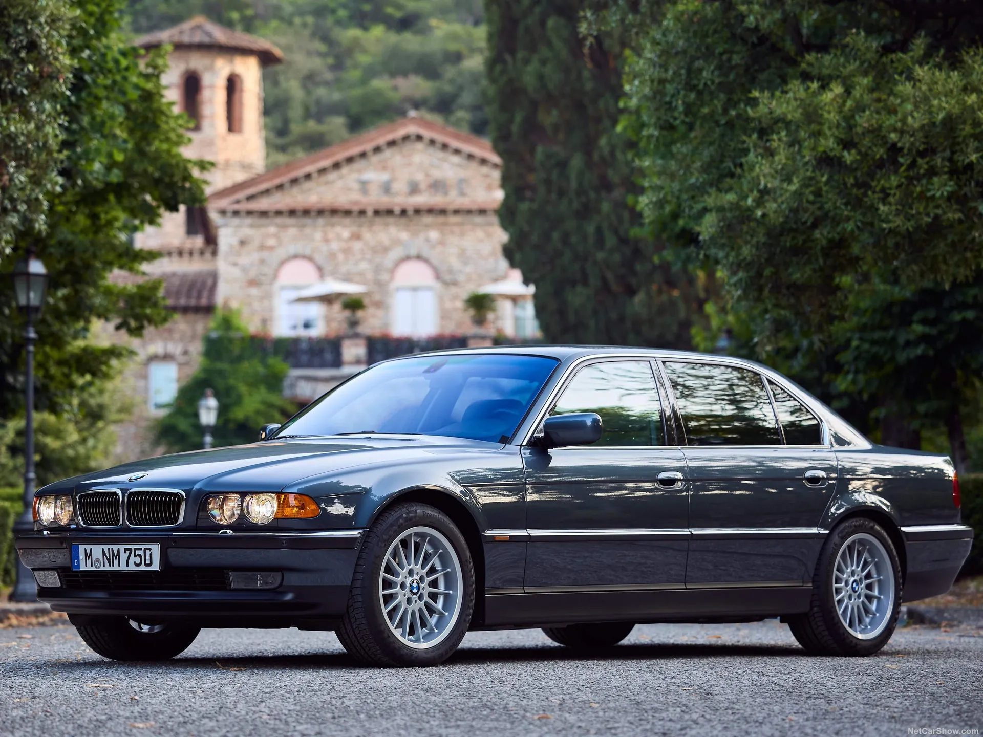 BMW 750iL (1999)