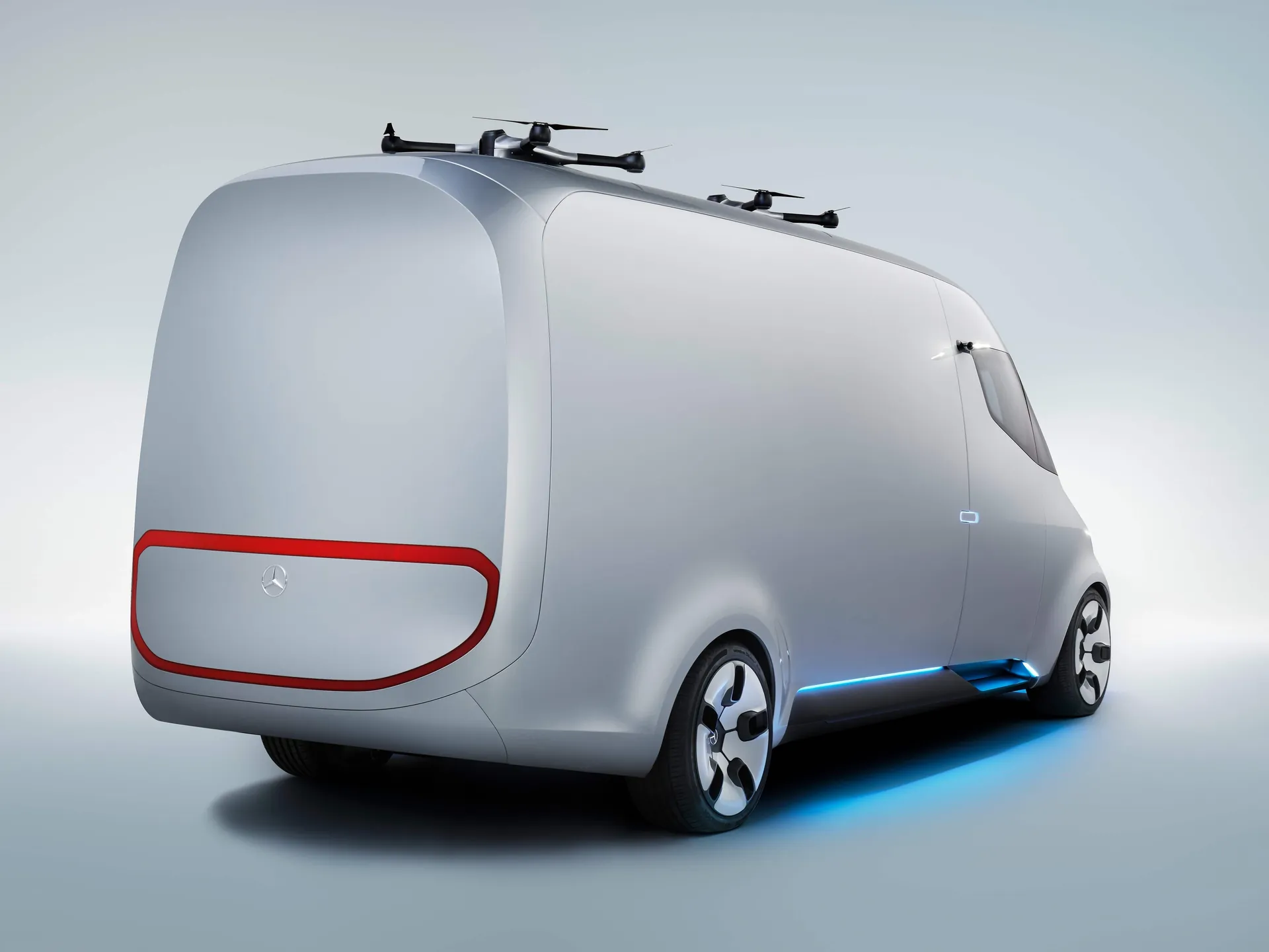 Mercedes-Benz Vision Van Concept (2016) – zadní tříčtvrteční pohled