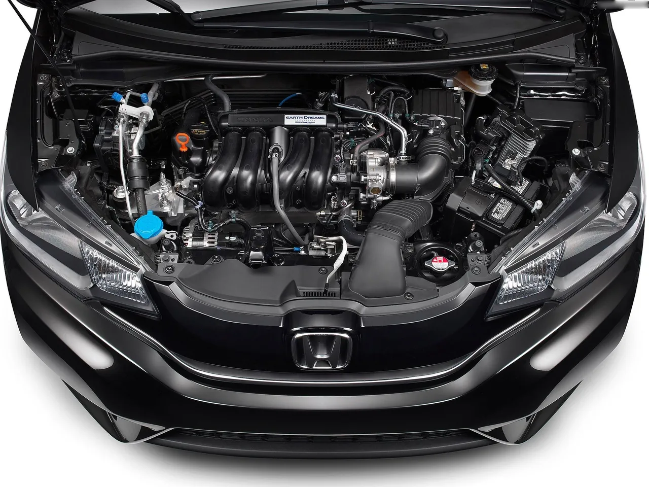 Honda Fit (2015) – motorový prostor