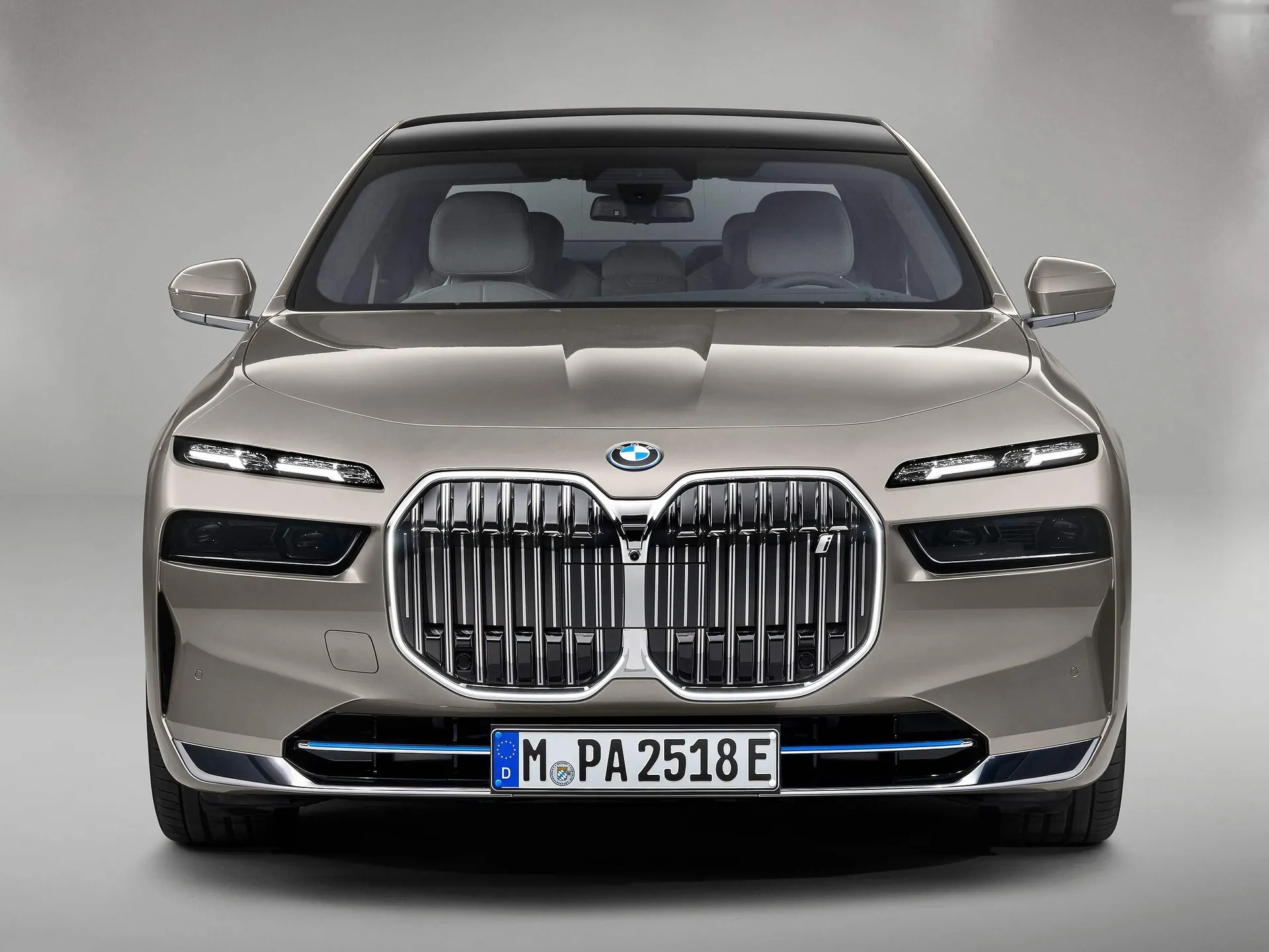 BMW i7 (2023) – zepředu