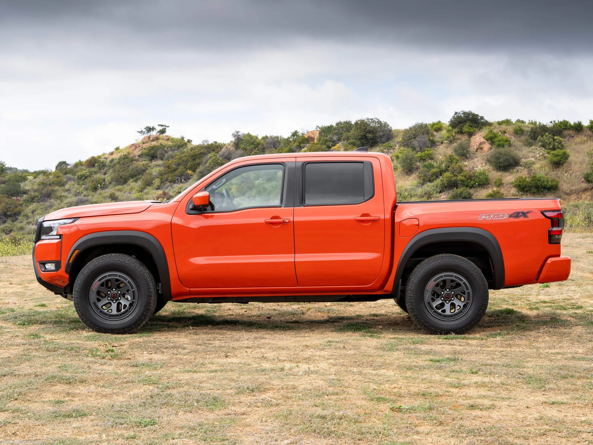 Nissan Frontier (2025) – boční profil
