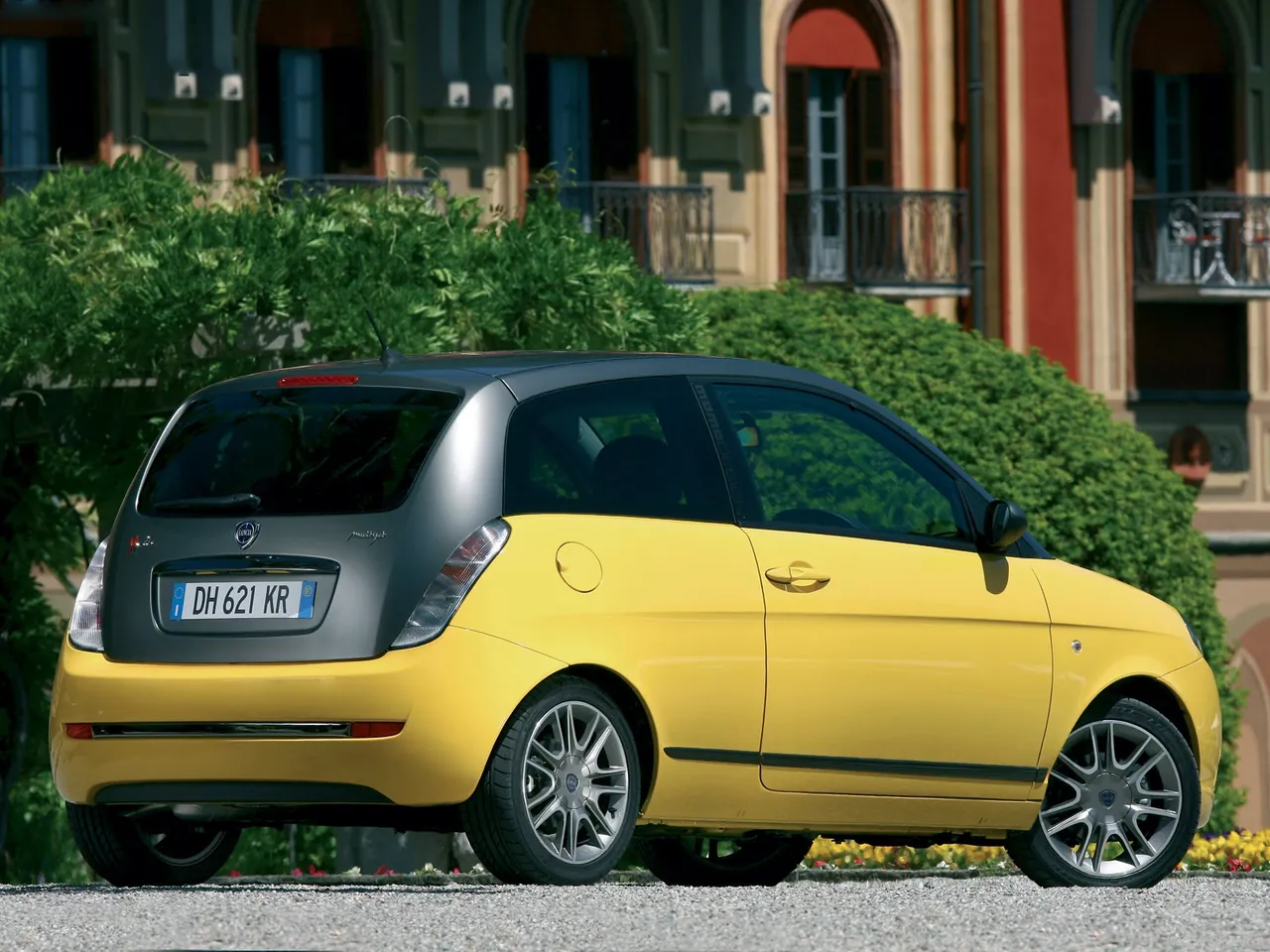 Lancia Ypsilon Sport MomoDesign (2007) - Rear Three-Quarter