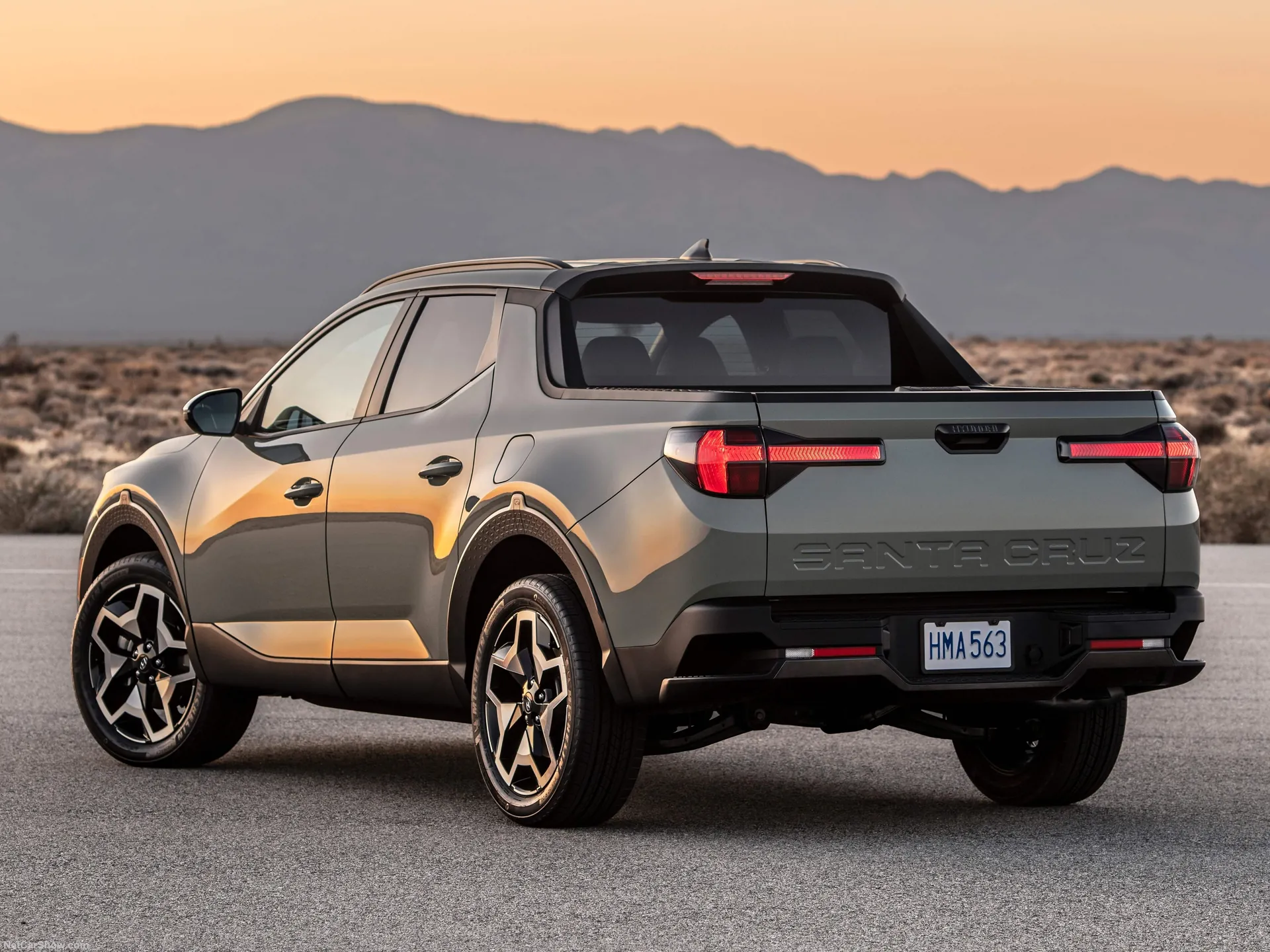 Hyundai Santa Cruz (2022) - Rear Three-Quarter