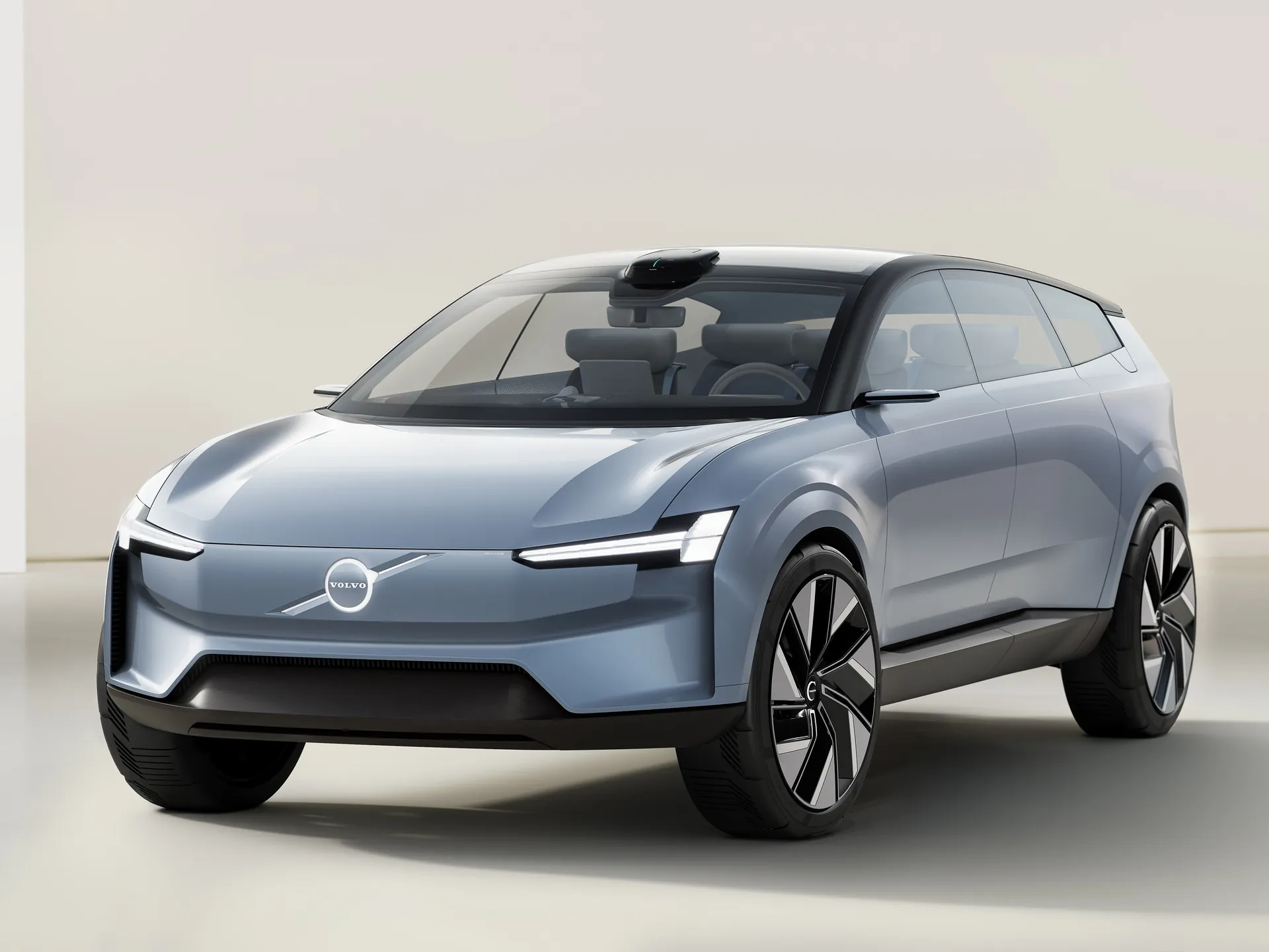 Volvo Recharge Concept (2021)