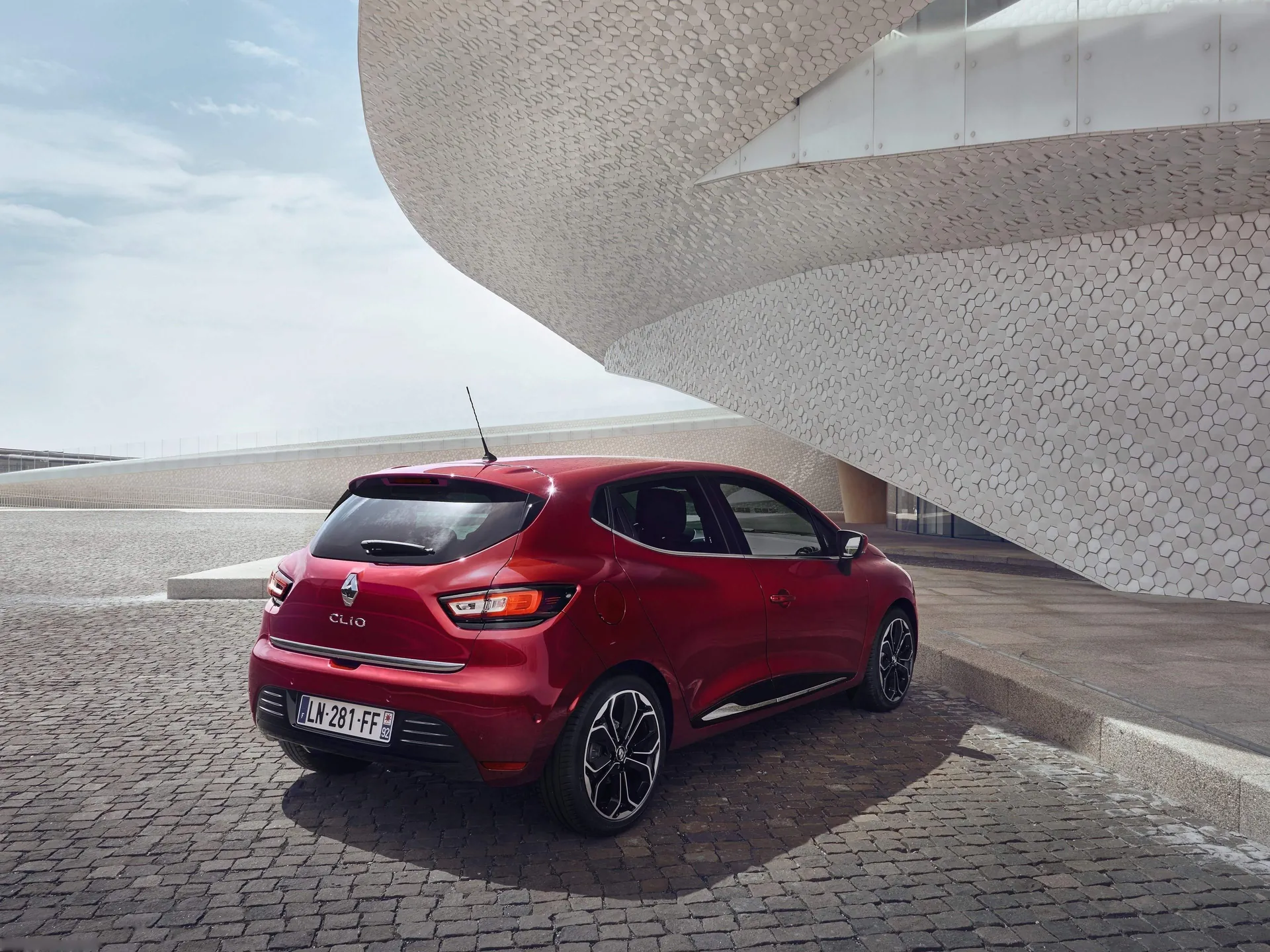 Renault Clio (2017) – zadní tříčtvrteční pohled